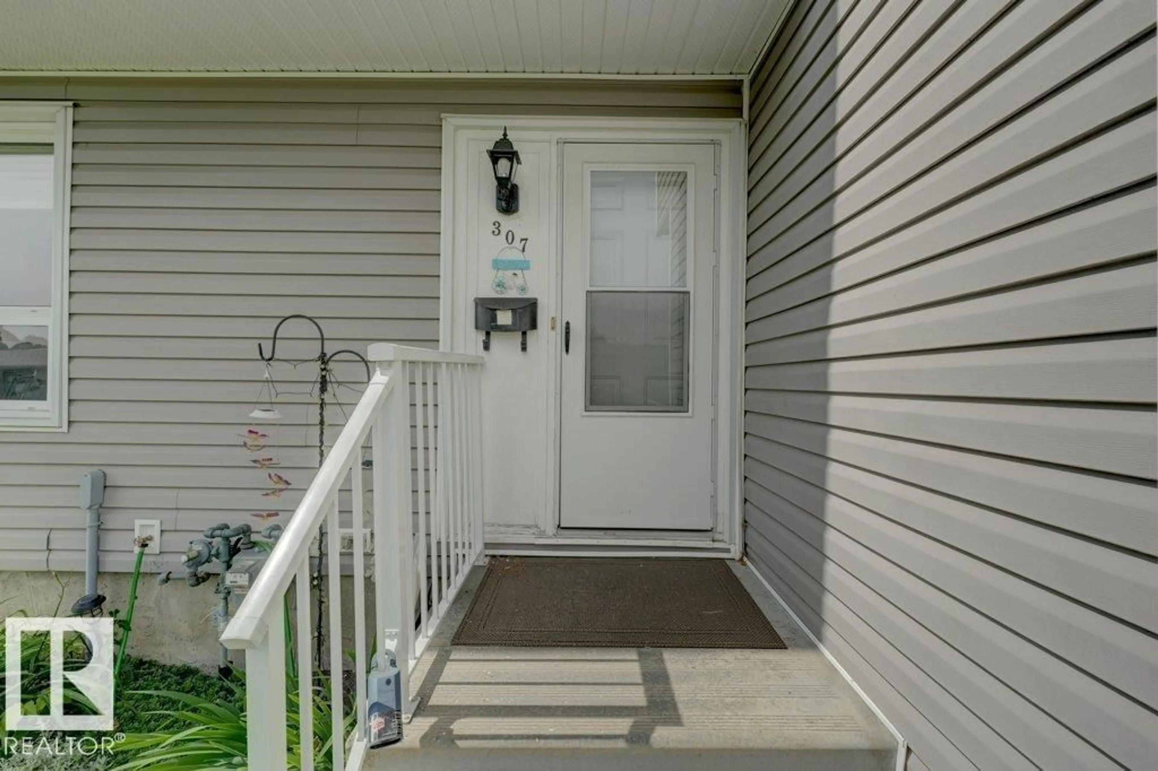 Indoor entryway for NW - 307 NORTHGATE TC, Edmonton Alberta T5E3E3
