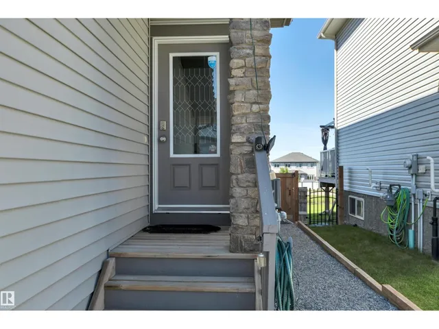 956 MORRIS WY, Leduc 2