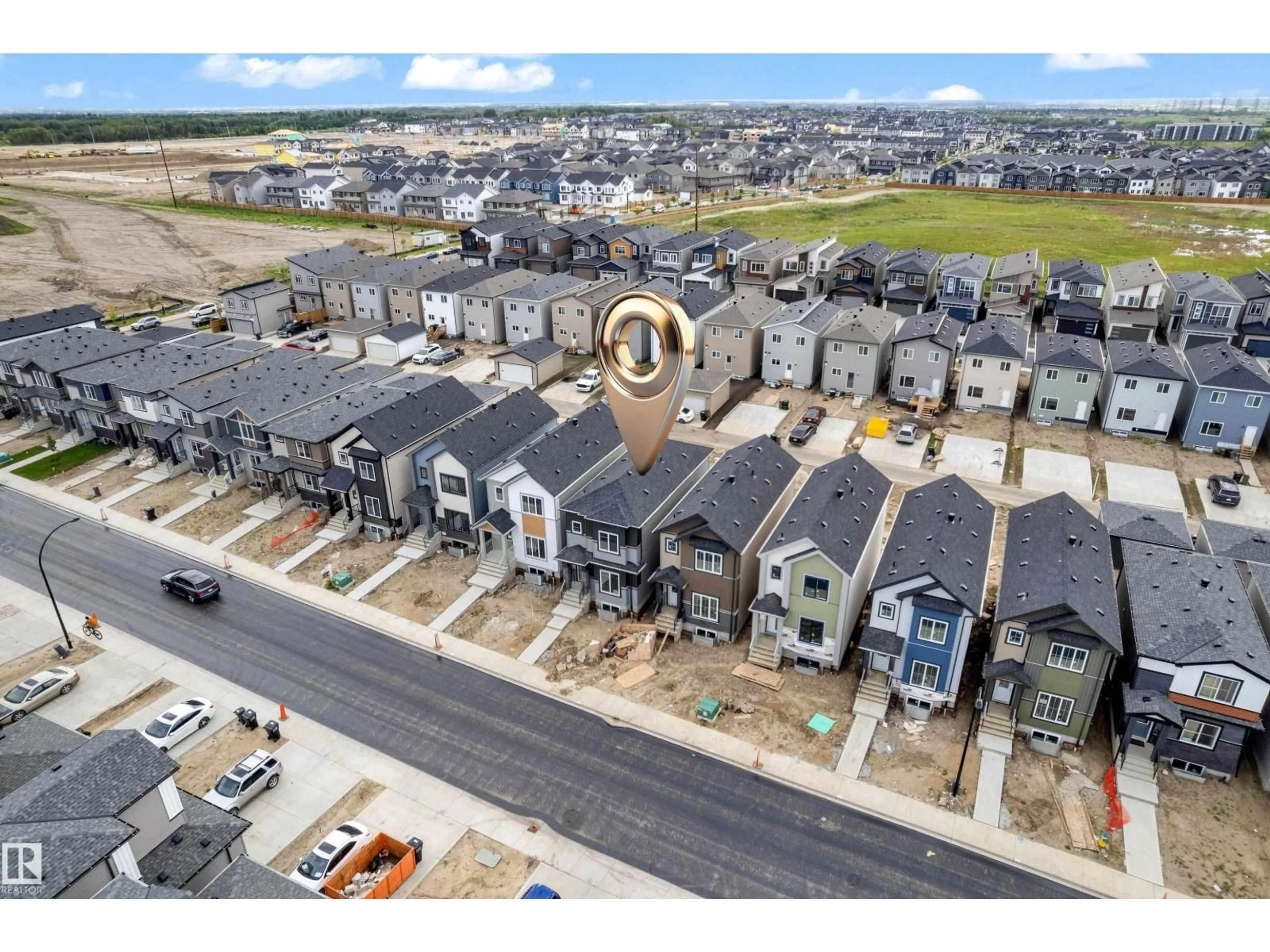 A pic from outside/outdoor area/front of a property/back of a property/a pic from drone, street for 220 24 ST, Edmonton Alberta T6X3K4