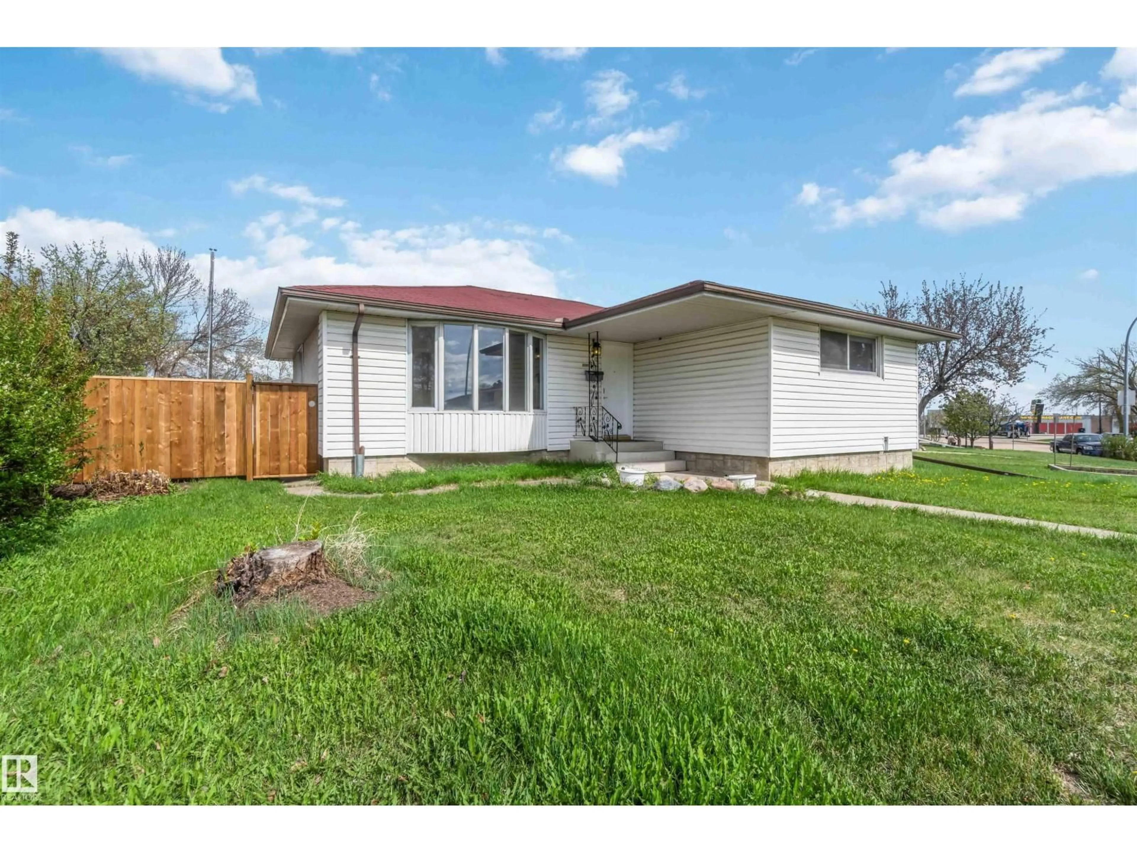Unknown for NW - 13303 58 ST, Edmonton Alberta T5A0P9