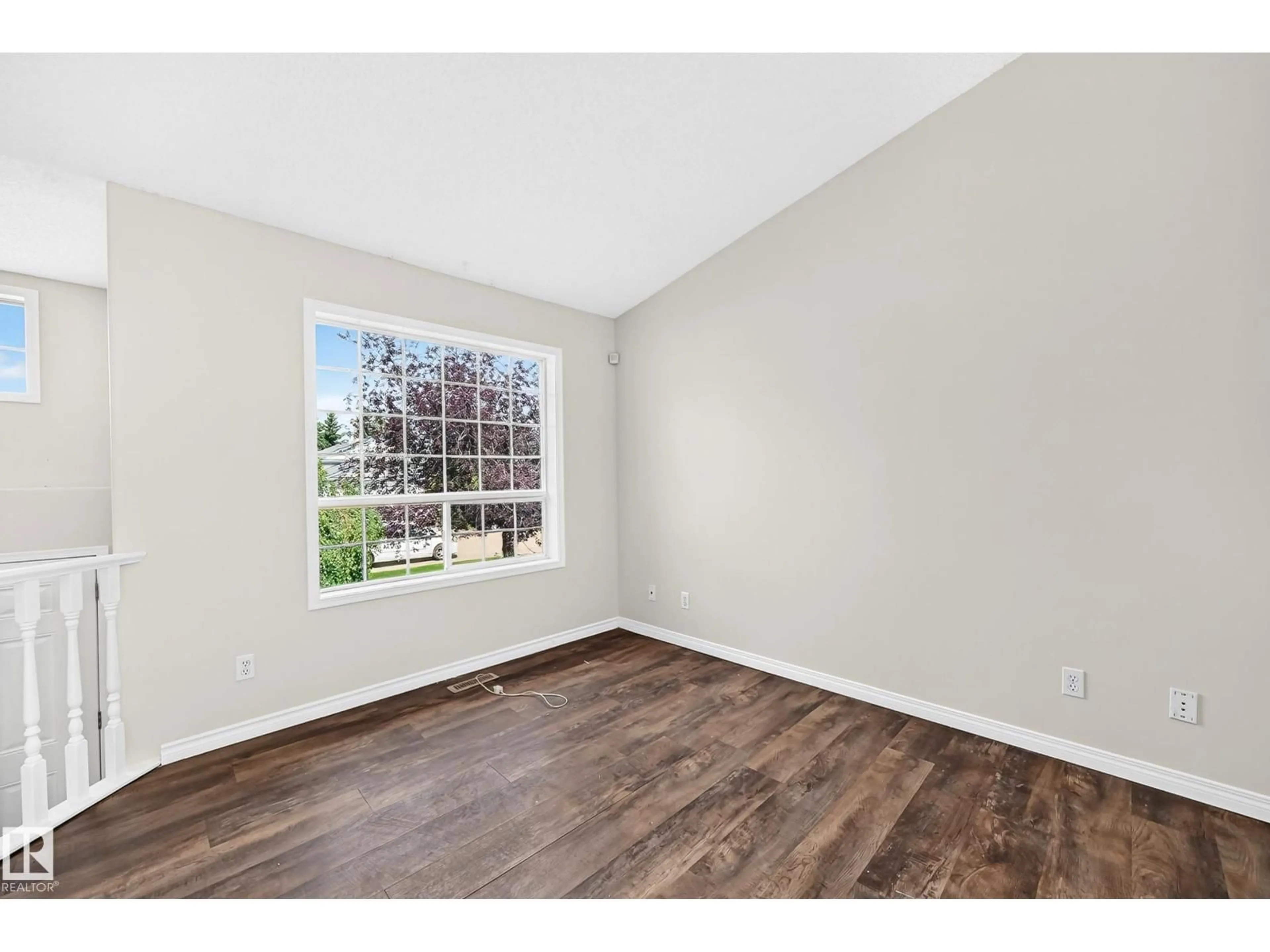 A pic of a room for 3035 134 AV, Edmonton Alberta T5A5C3