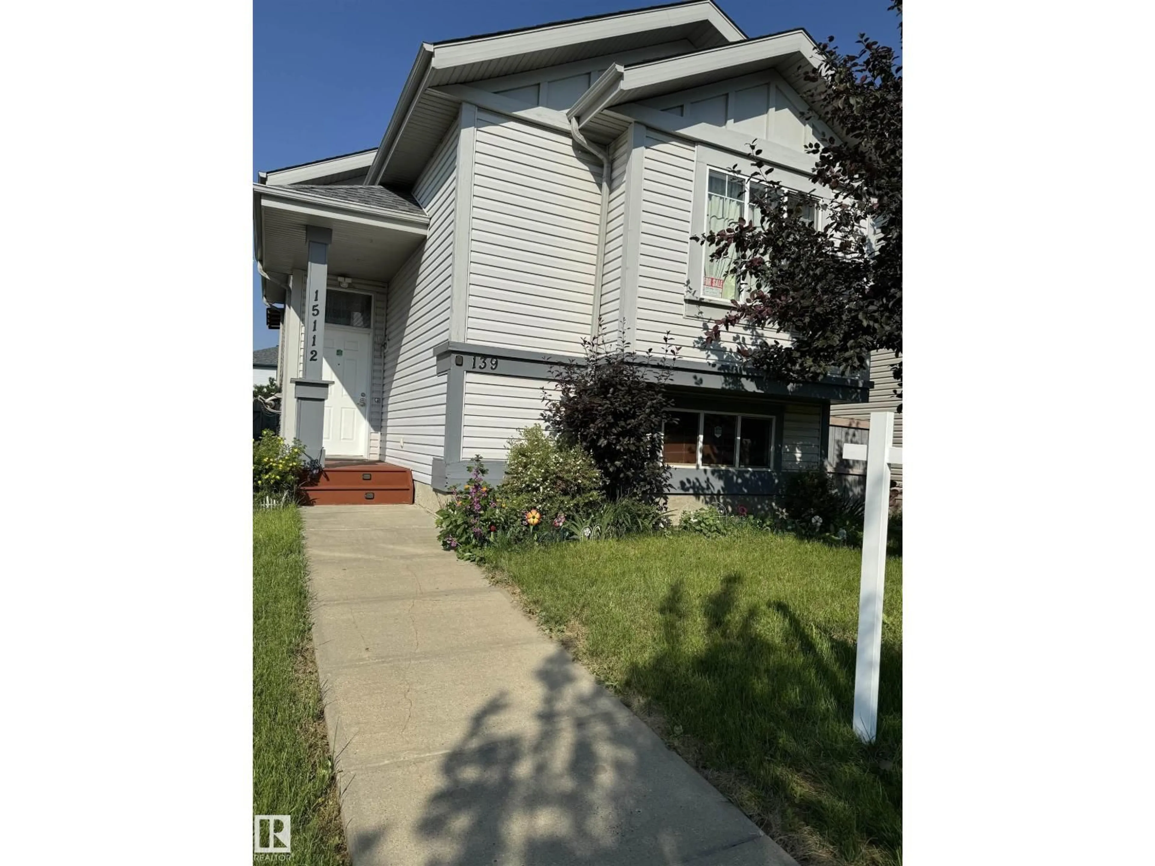 Home with vinyl exterior material, street for NW - 15112 139 ST, Edmonton Alberta T6V1T7