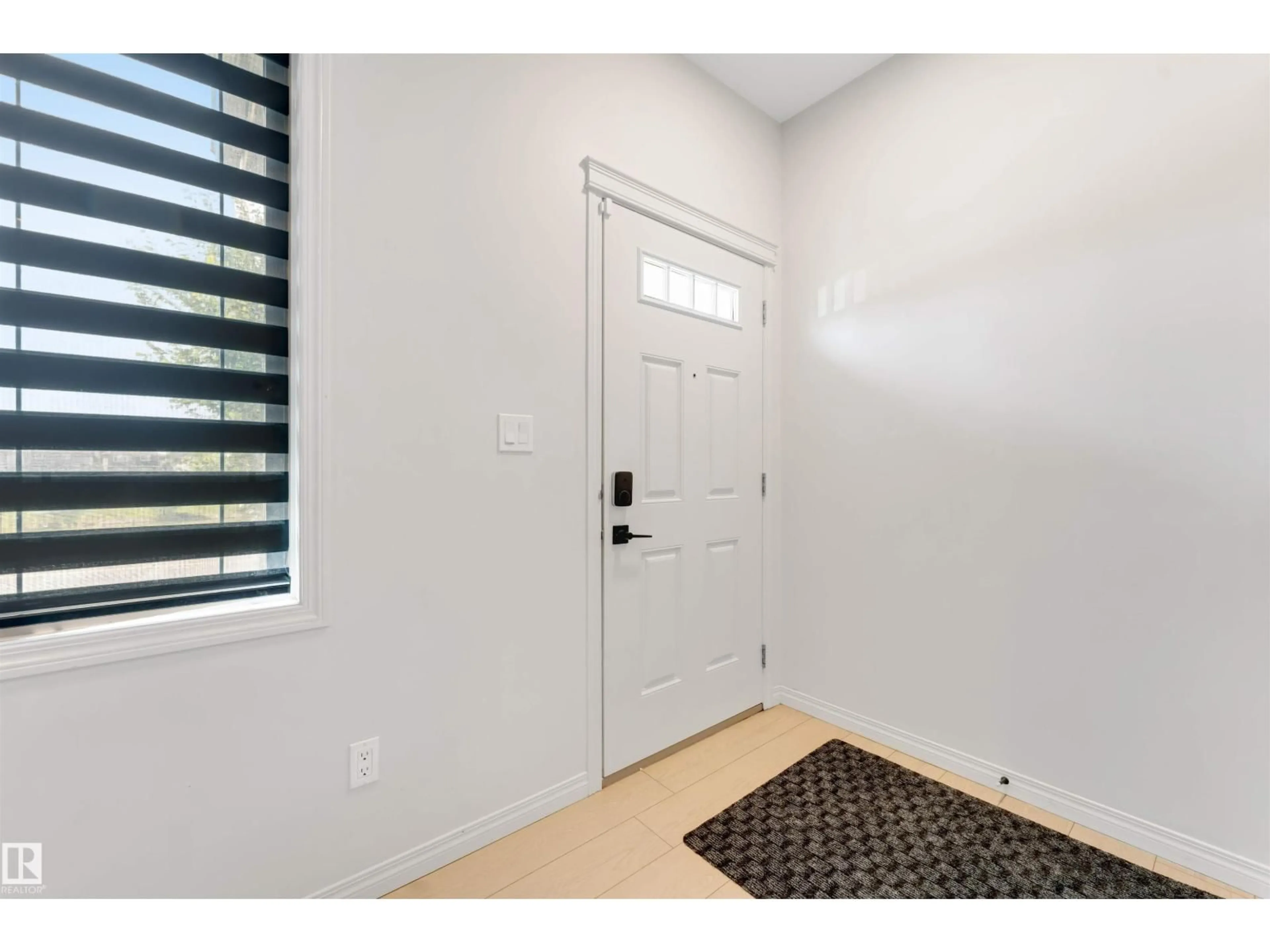 Indoor entryway for 1263 WATT DR, Edmonton Alberta T6L6T5