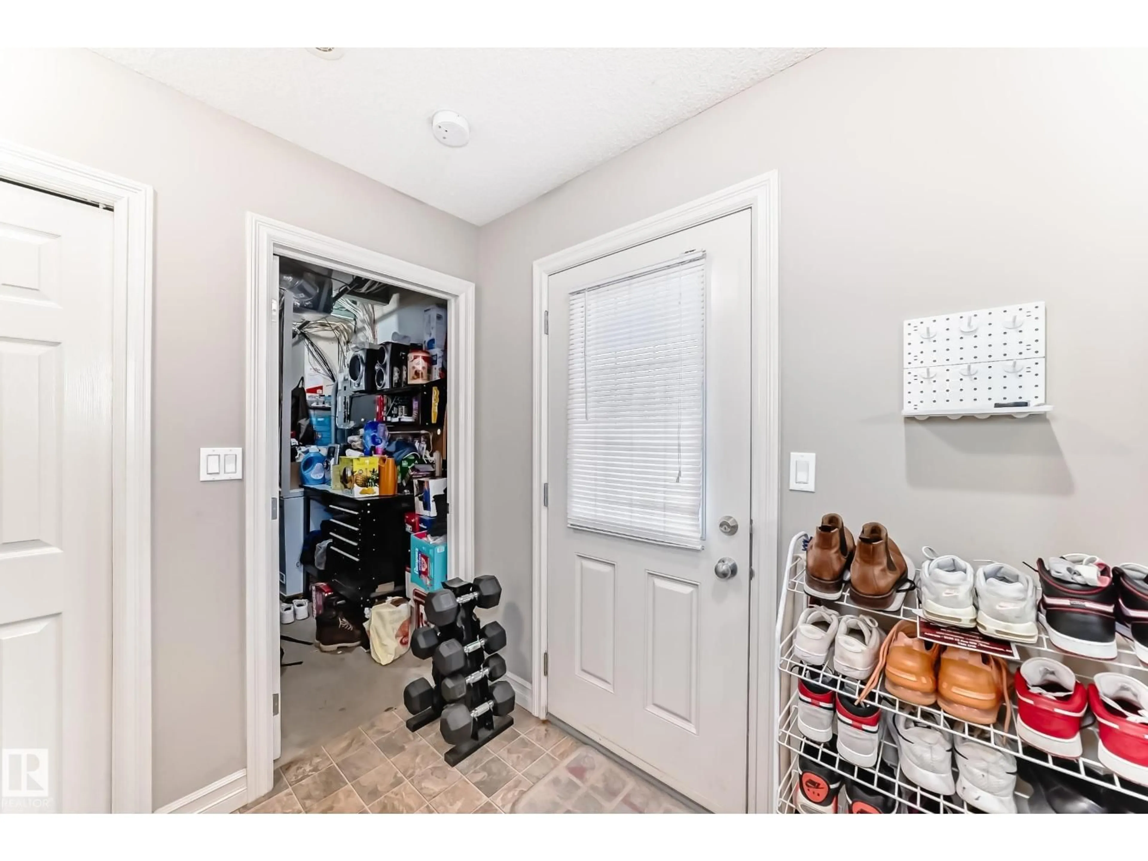 Indoor entryway for #138 - 655 TAMARACK RD, Edmonton Alberta T6T0N4