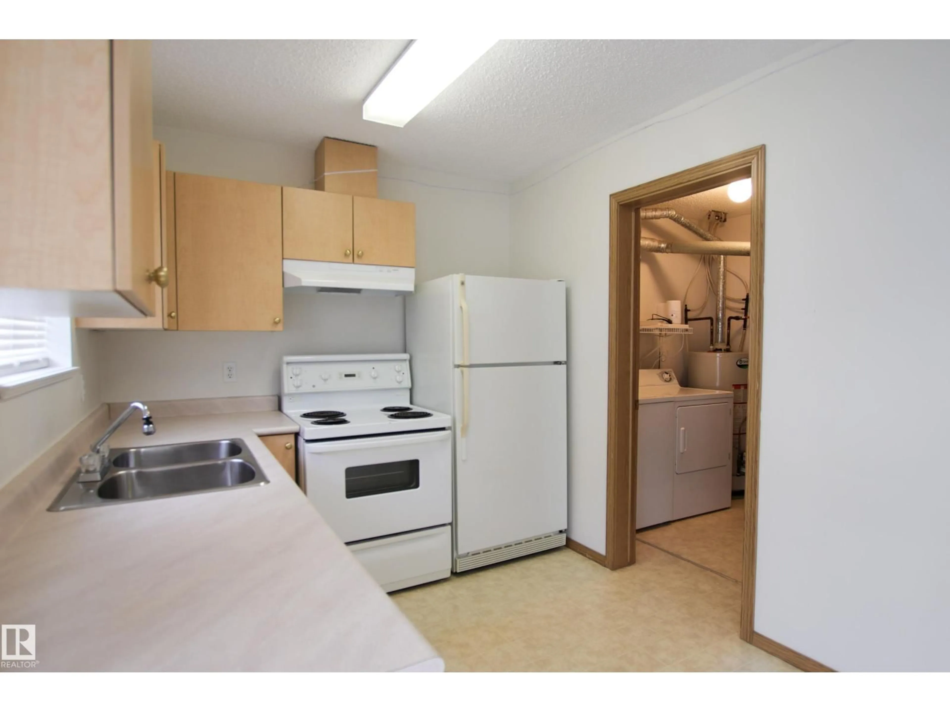 Standard kitchen, unknown for 408 - 610 KING ST, Spruce Grove Alberta T7X4J9