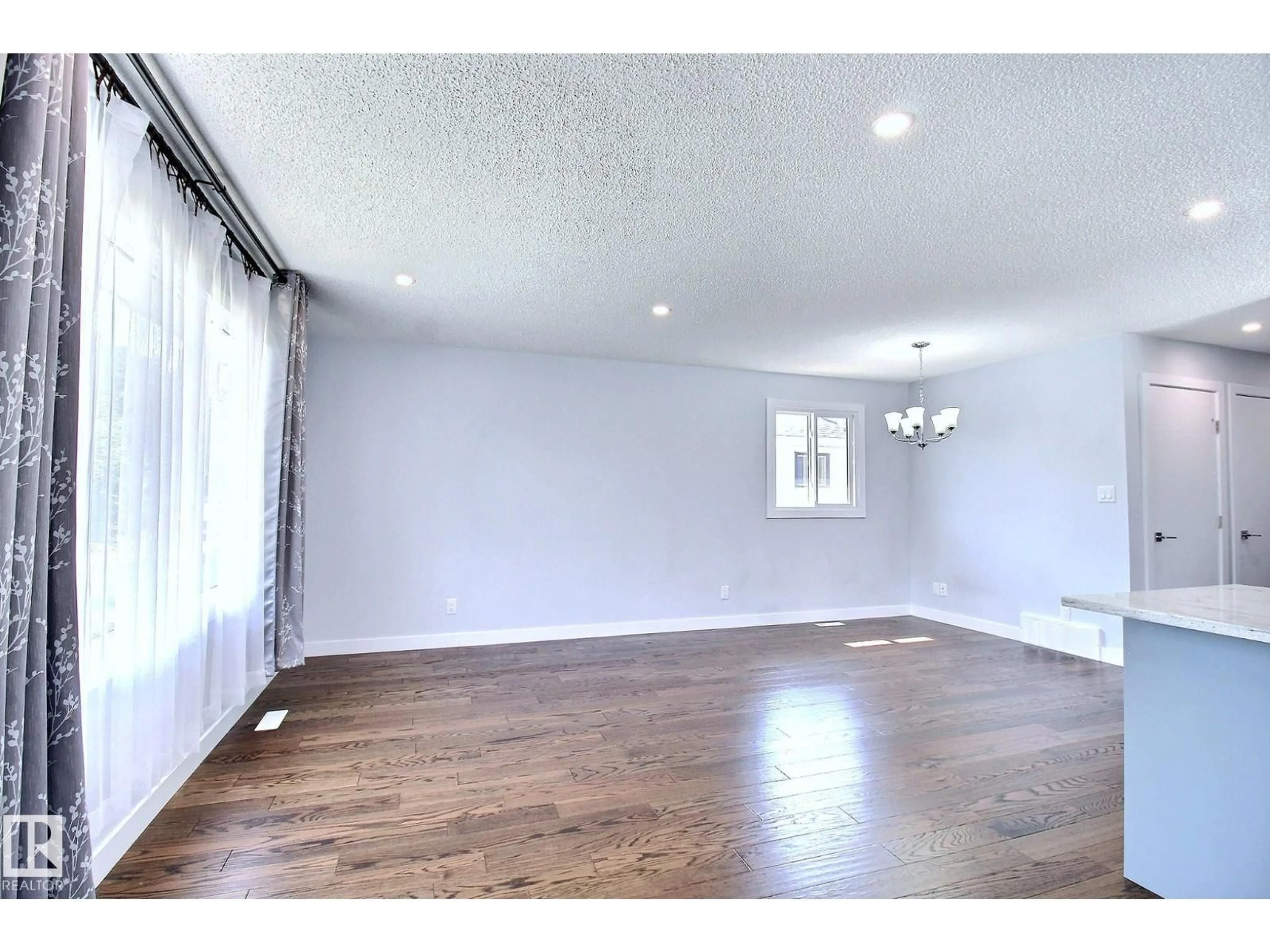 A pic of a room for NW - 14732 32 ST, Edmonton Alberta T5Y2G3