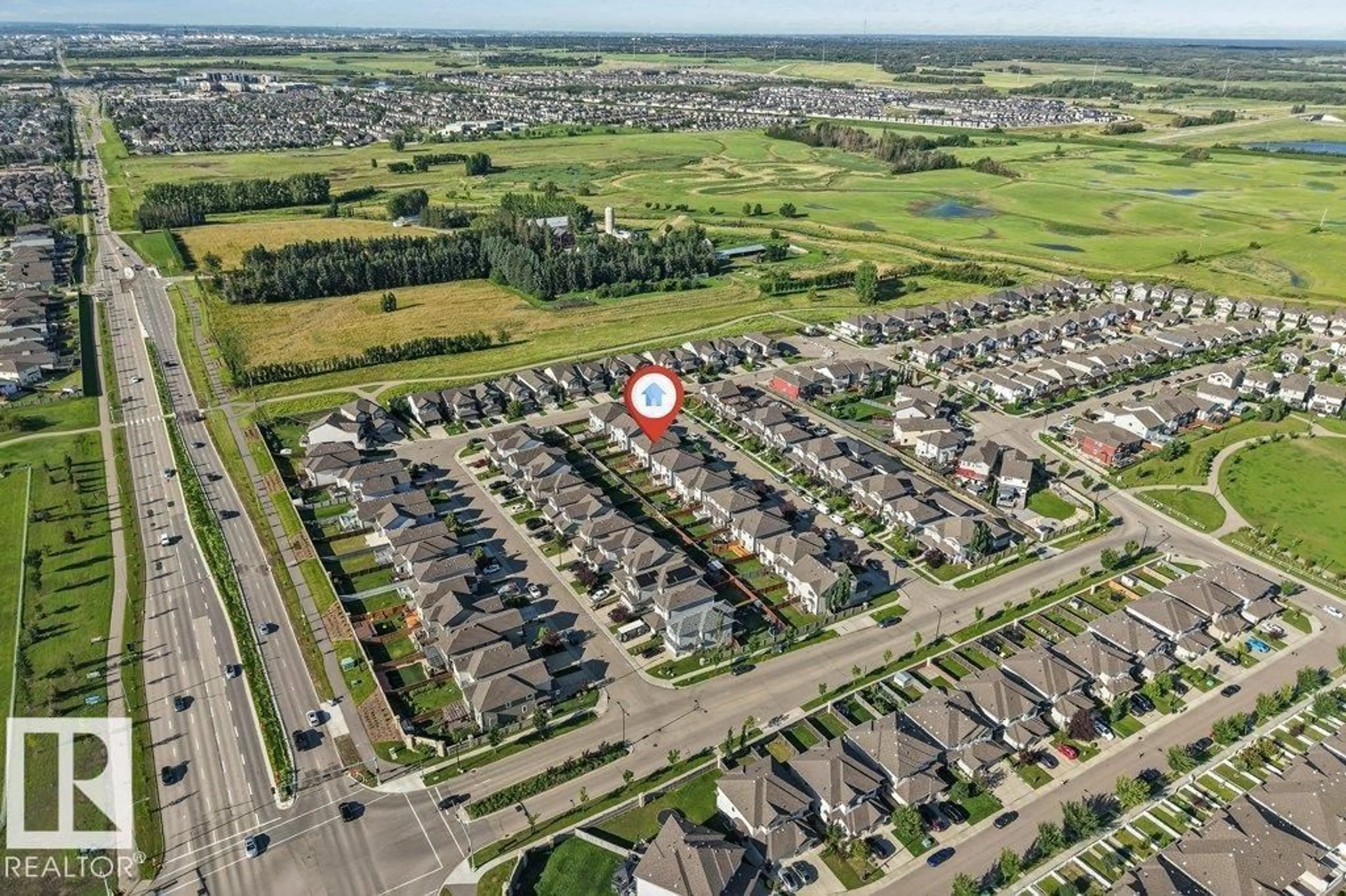 A pic from outside/outdoor area/front of a property/back of a property/a pic from drone, street for 2912 15 ST, Edmonton Alberta T6T0V6