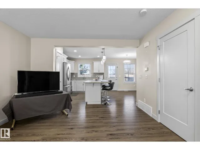 #24 - 4205 30 ST, Edmonton 3