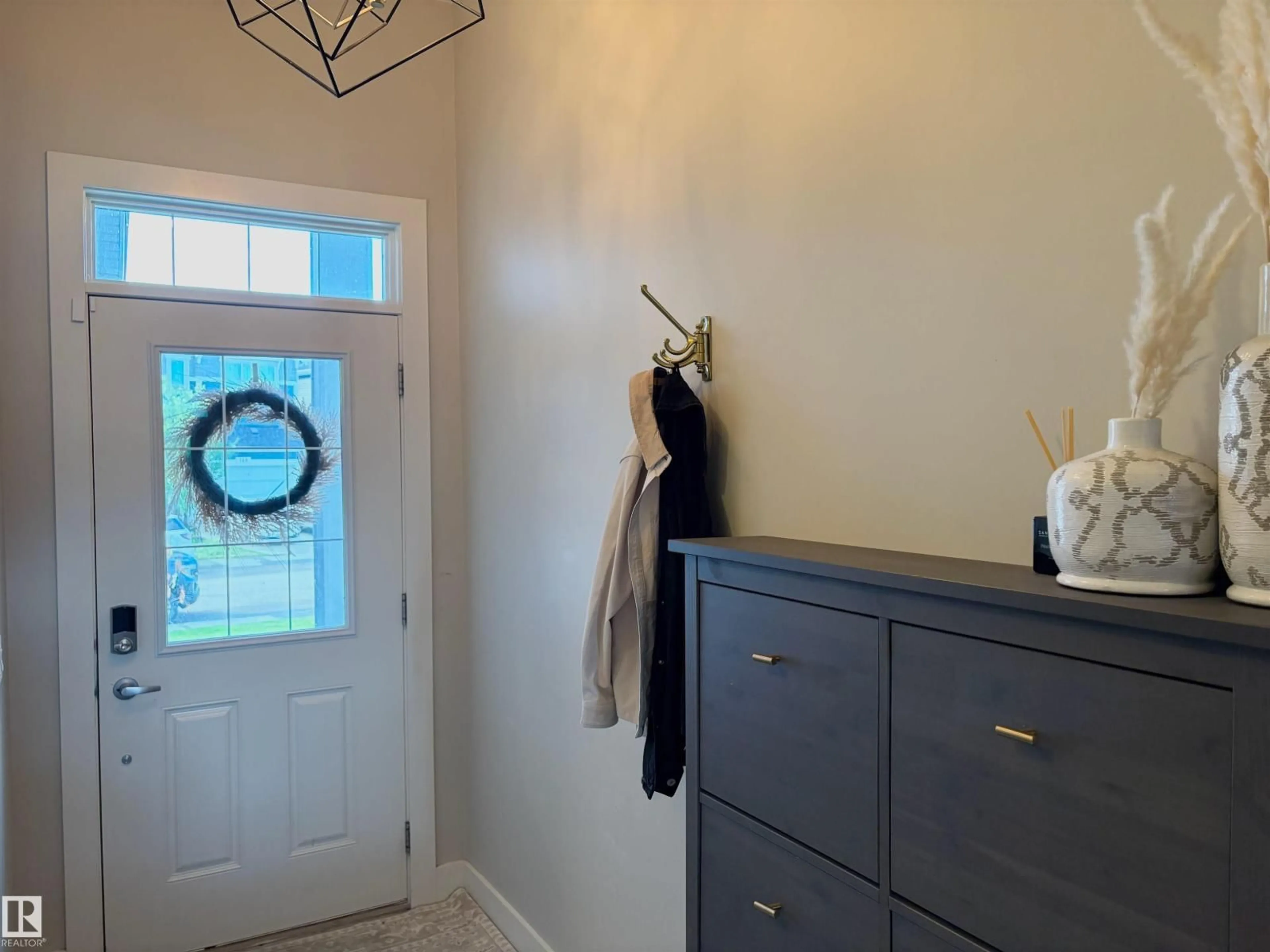 Indoor entryway for 152 STURTZ BN, Leduc Alberta T9E1E3