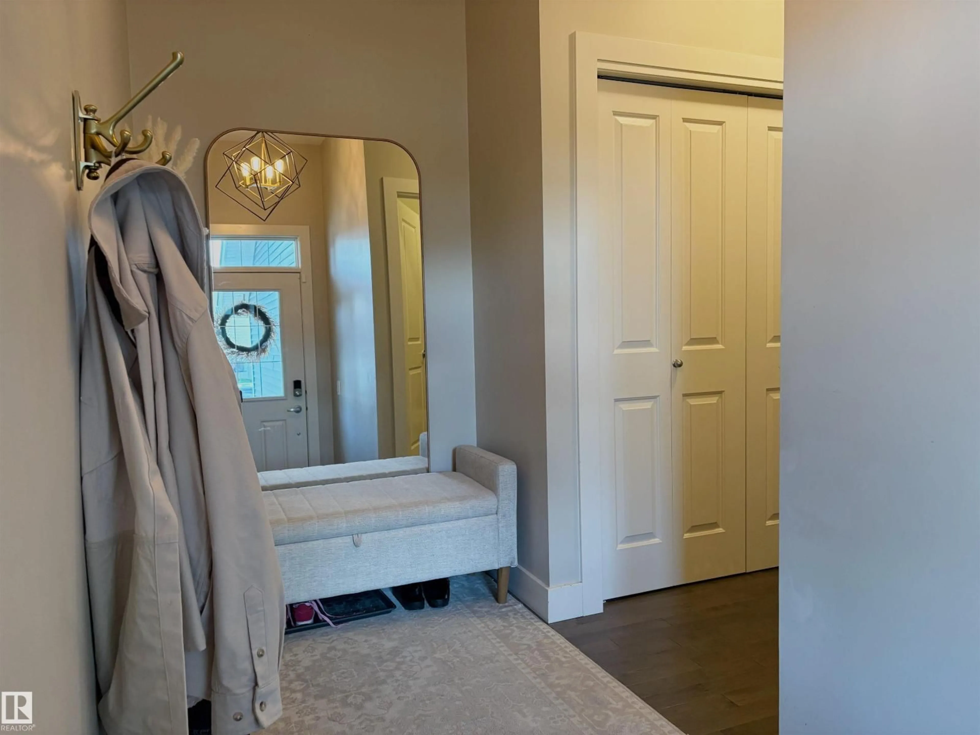Indoor entryway for 152 STURTZ BN, Leduc Alberta T9E1E3