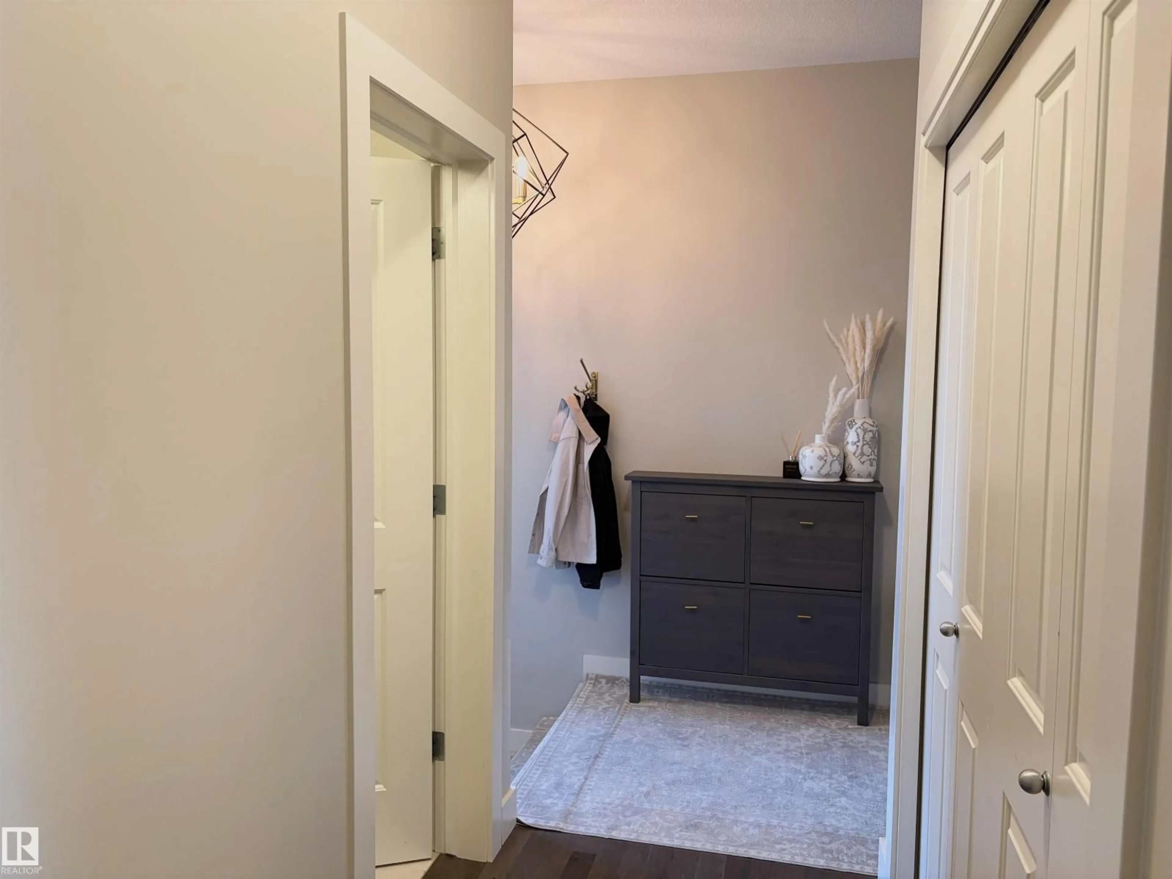 Indoor entryway for 152 STURTZ BN, Leduc Alberta T9E1E3