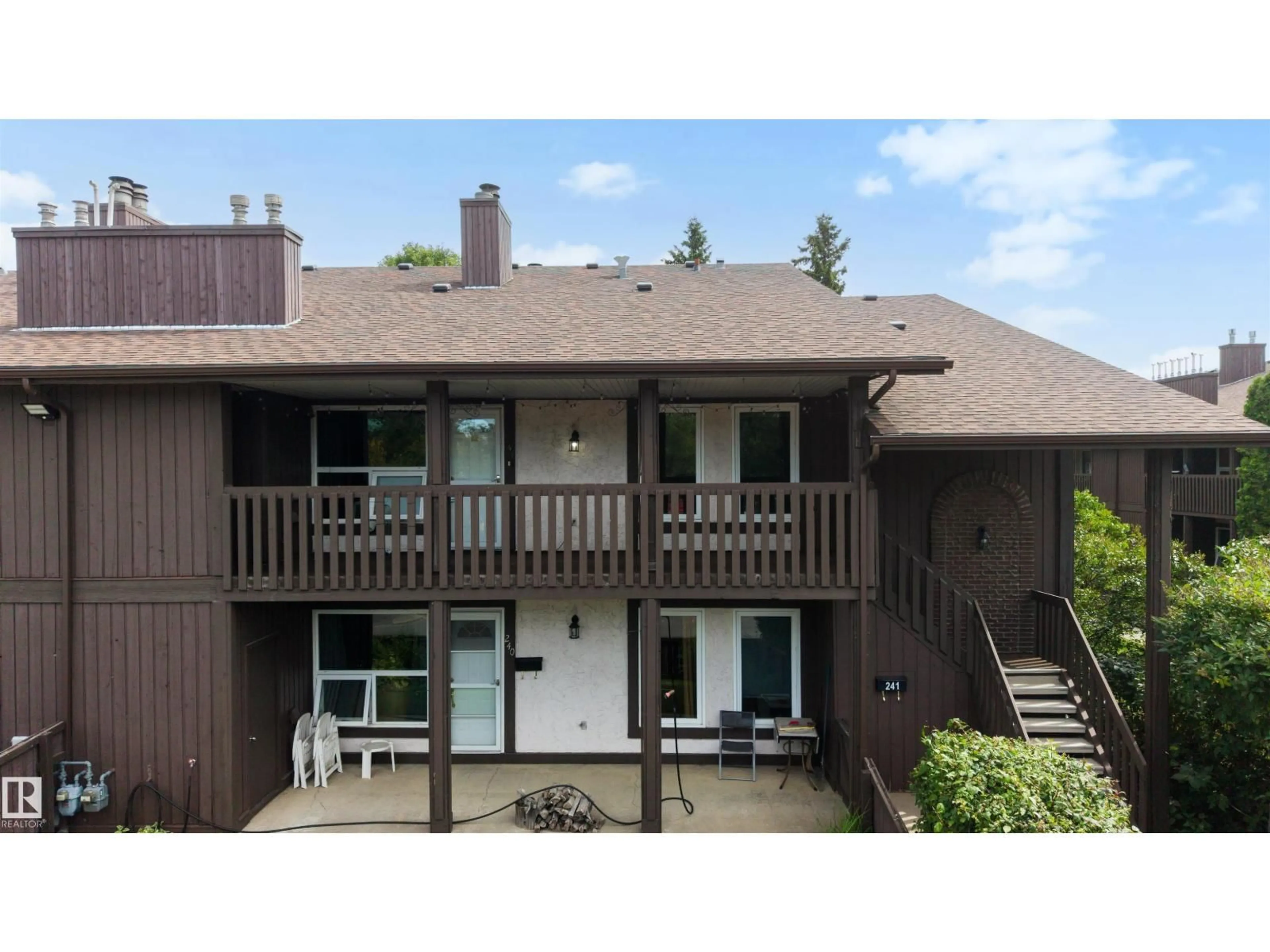 Unknown for 241 SURREY GARDENS GD, Edmonton Alberta T5T1Z3