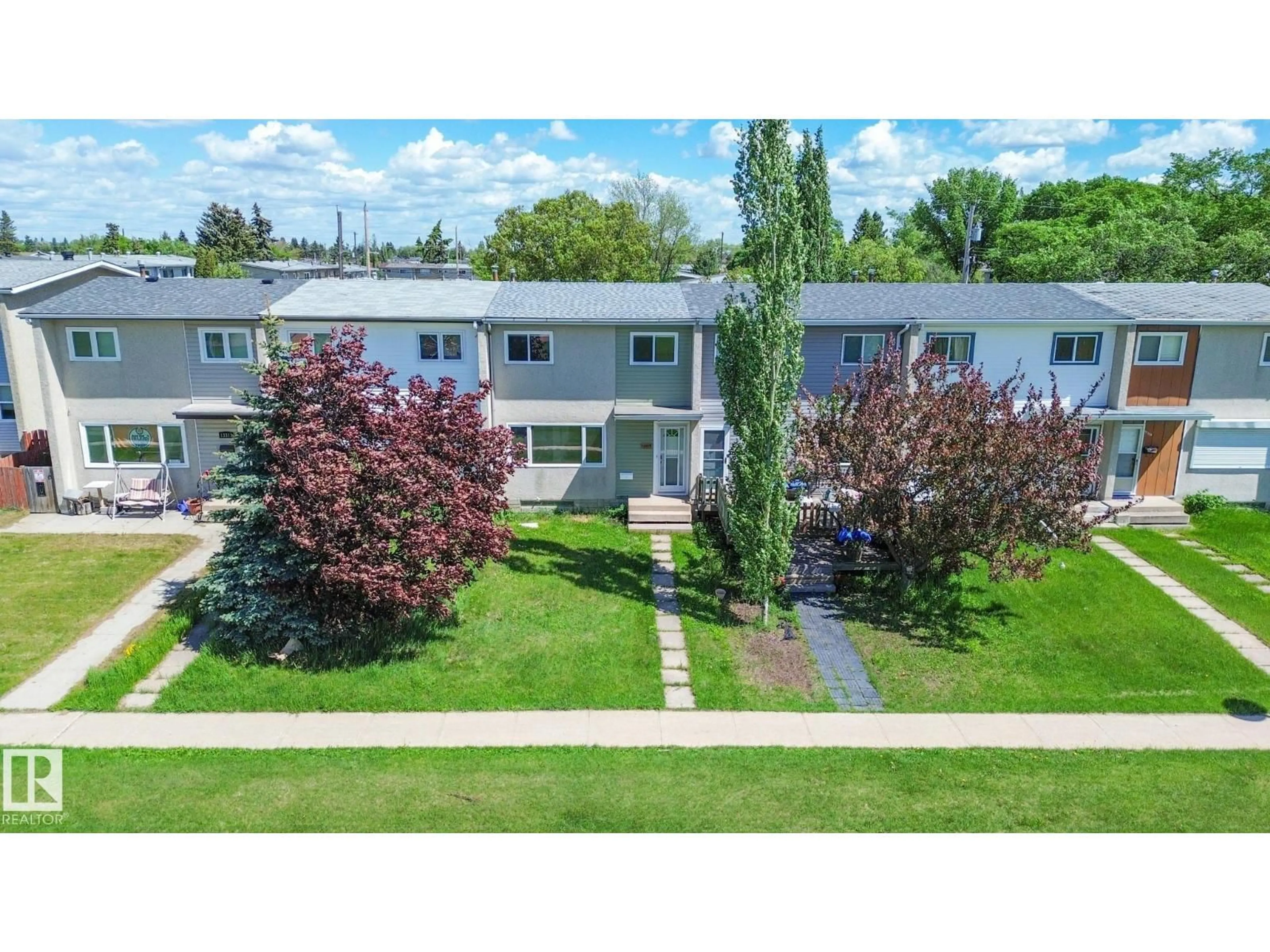A pic from outside/outdoor area/front of a property/back of a property/a pic from drone, street for 13309 85 ST, Edmonton Alberta T5E2Z8