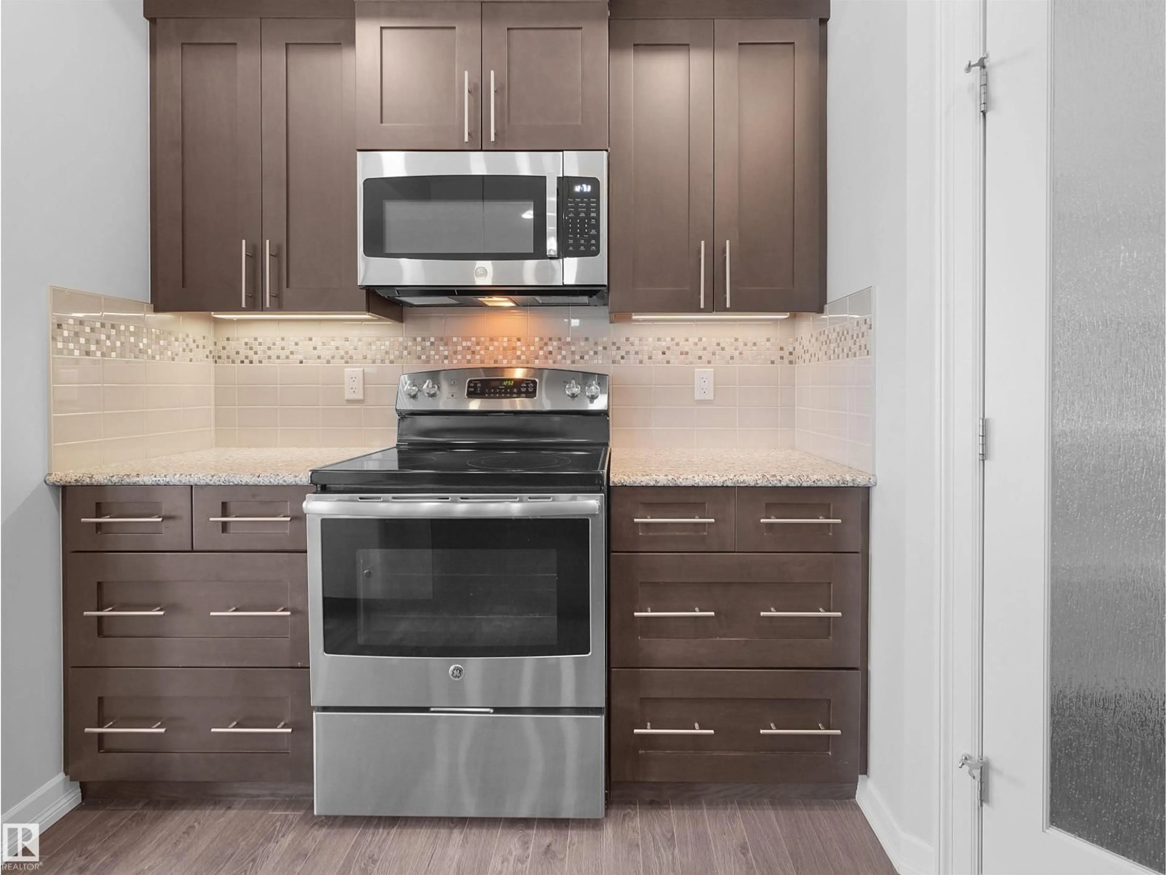 Standard kitchen, unknown for 428 SIMPKINS LI, Leduc Alberta T9E1B3