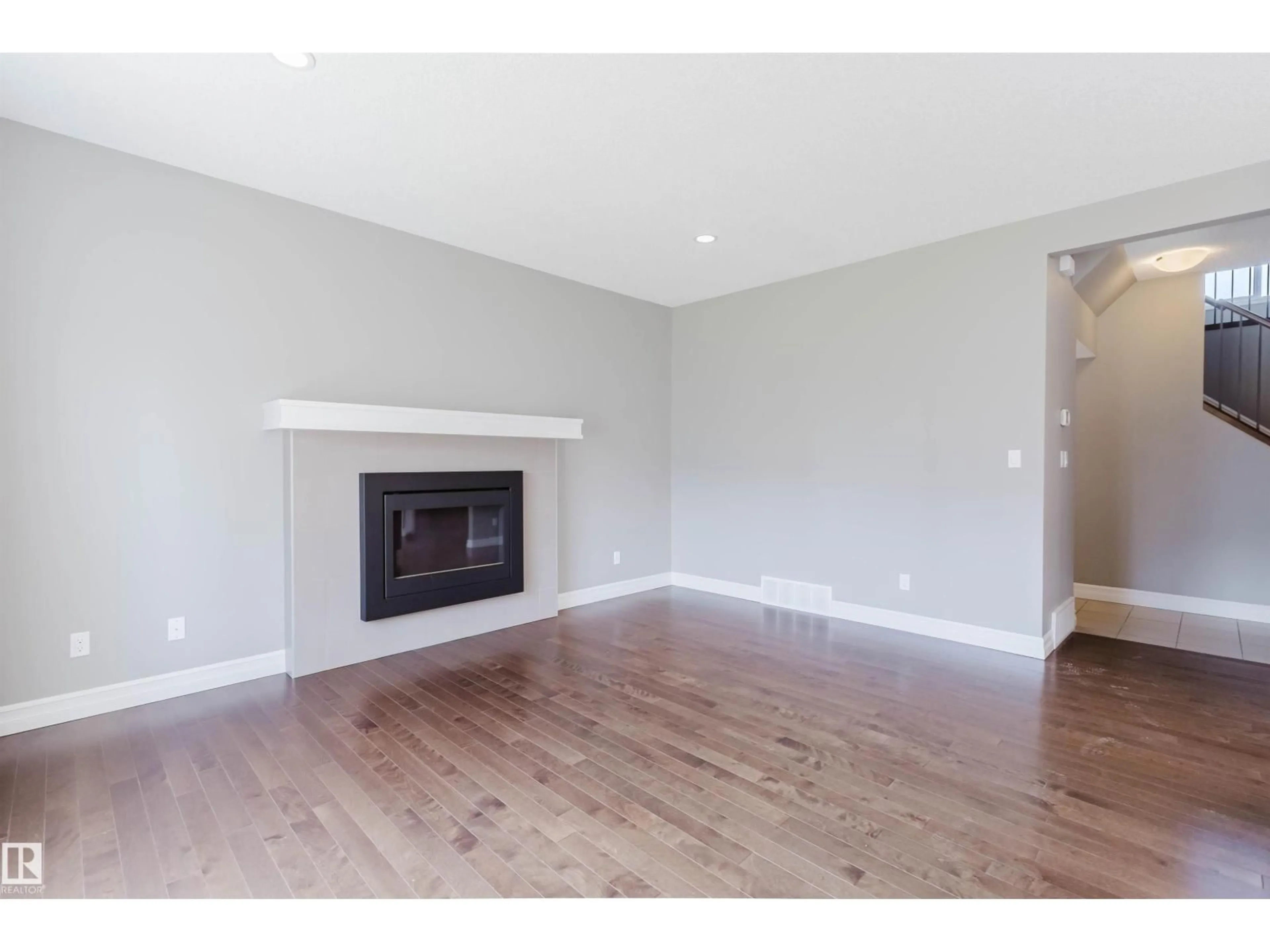 A pic of a room for 15839 10 AV, Edmonton Alberta T6W2H2