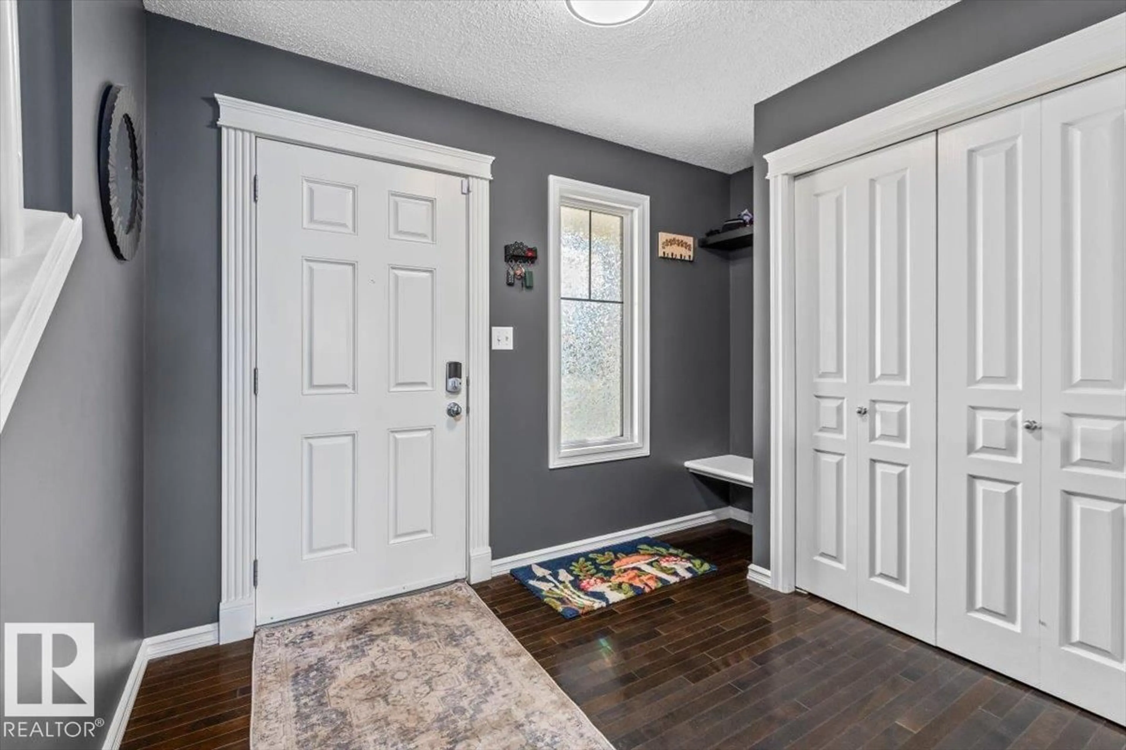 Indoor entryway for 10308 96 ST, Morinville Alberta T8R0B4