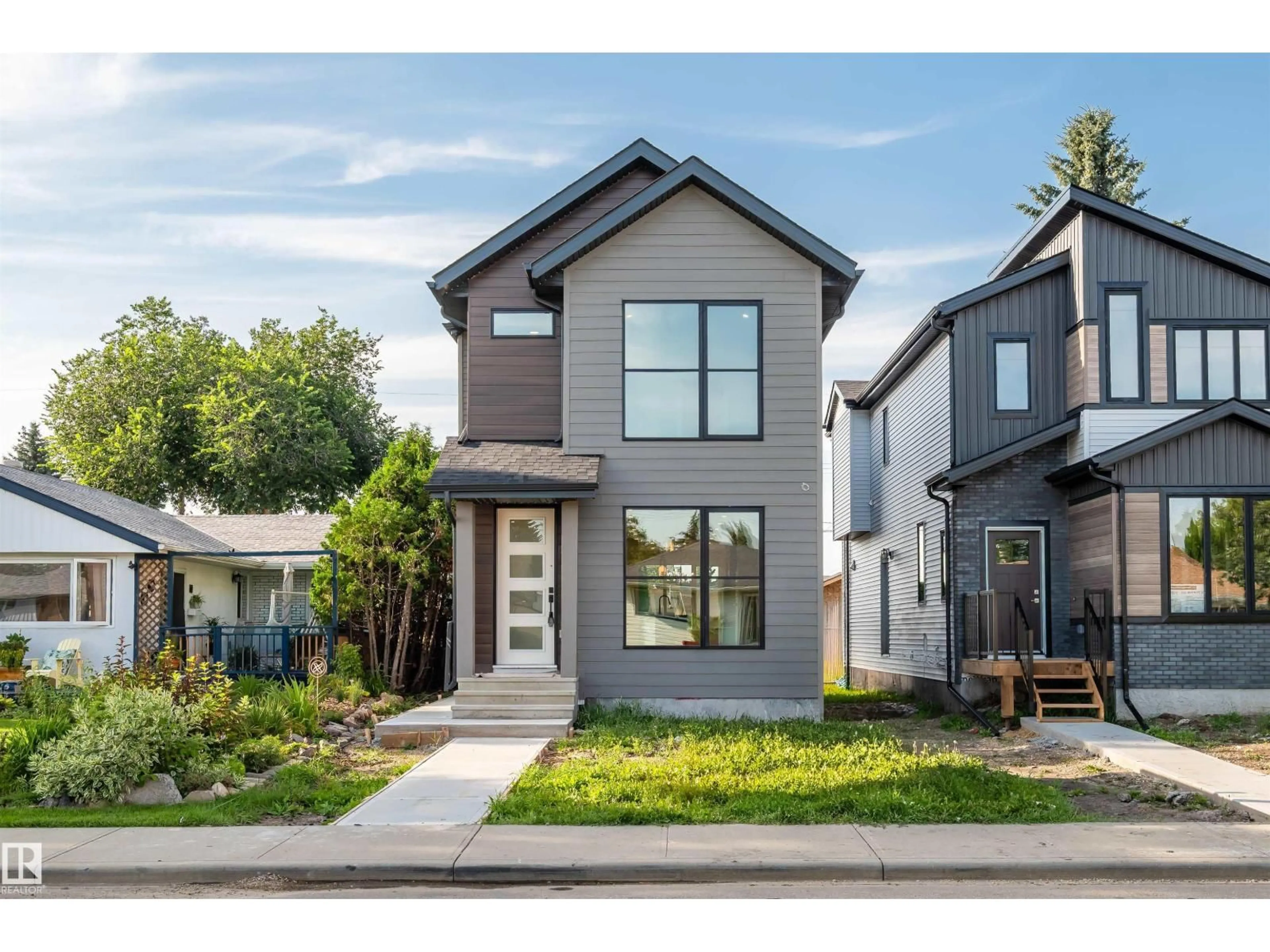 Home with brick exterior material, street for 5606 105 AV, Edmonton Alberta T6A1A6