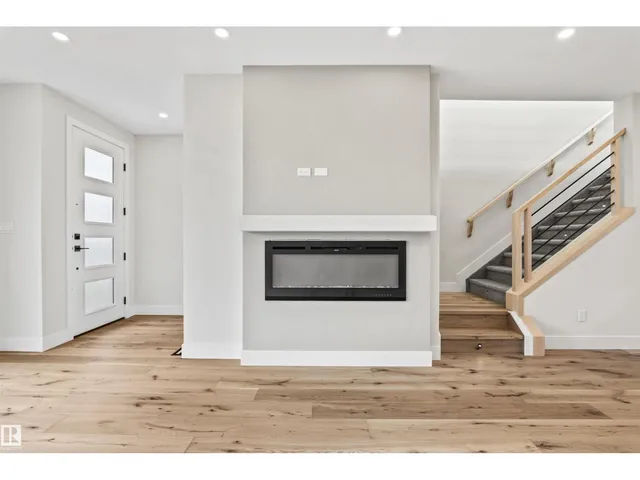 5606 105 AV, Edmonton 3