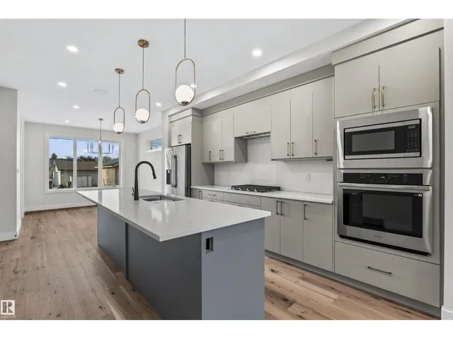 5606 105 AV, Edmonton 5
