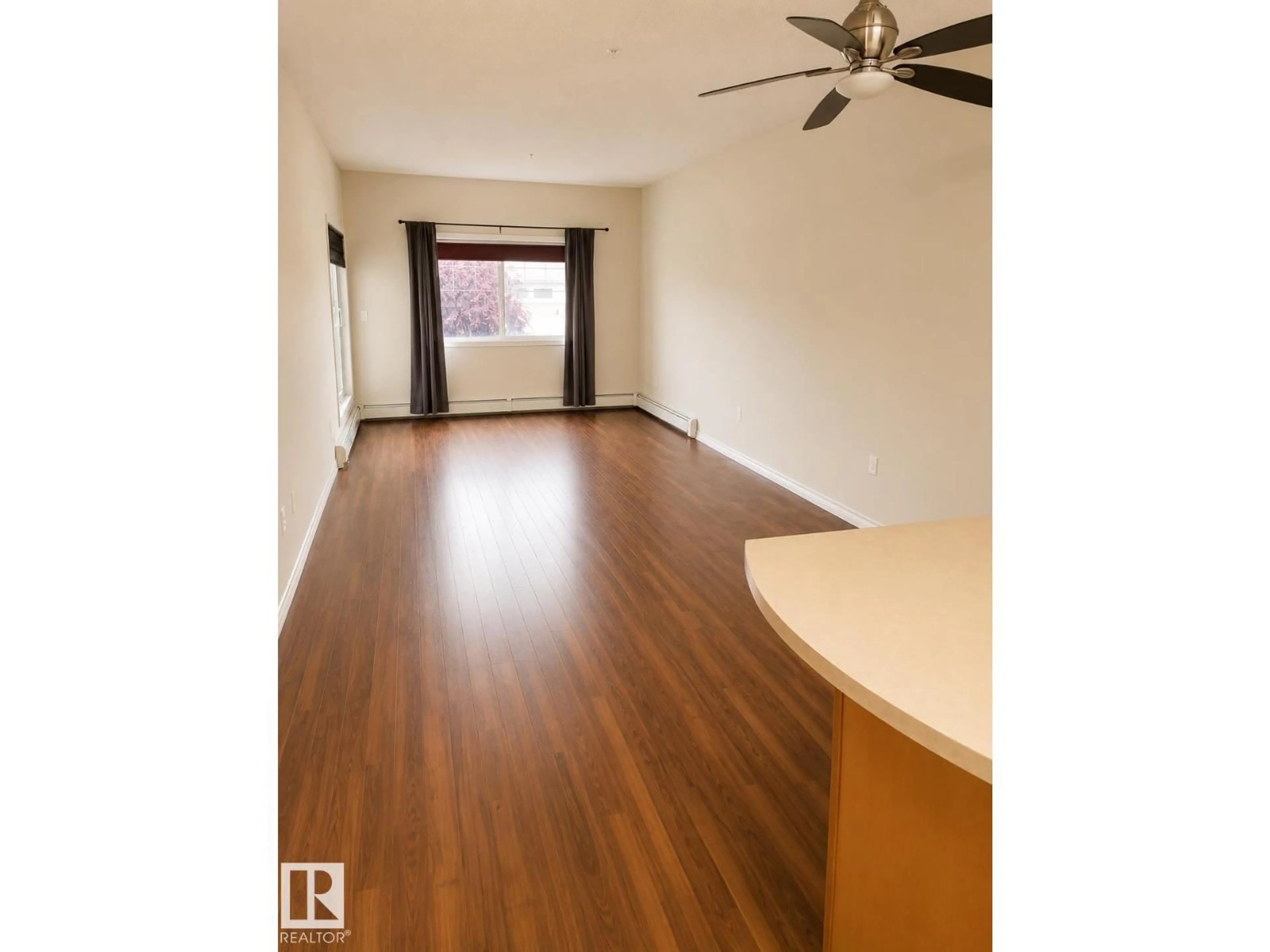 A pic of a room for 16715 100 AV, Edmonton Alberta T5P4Z5
