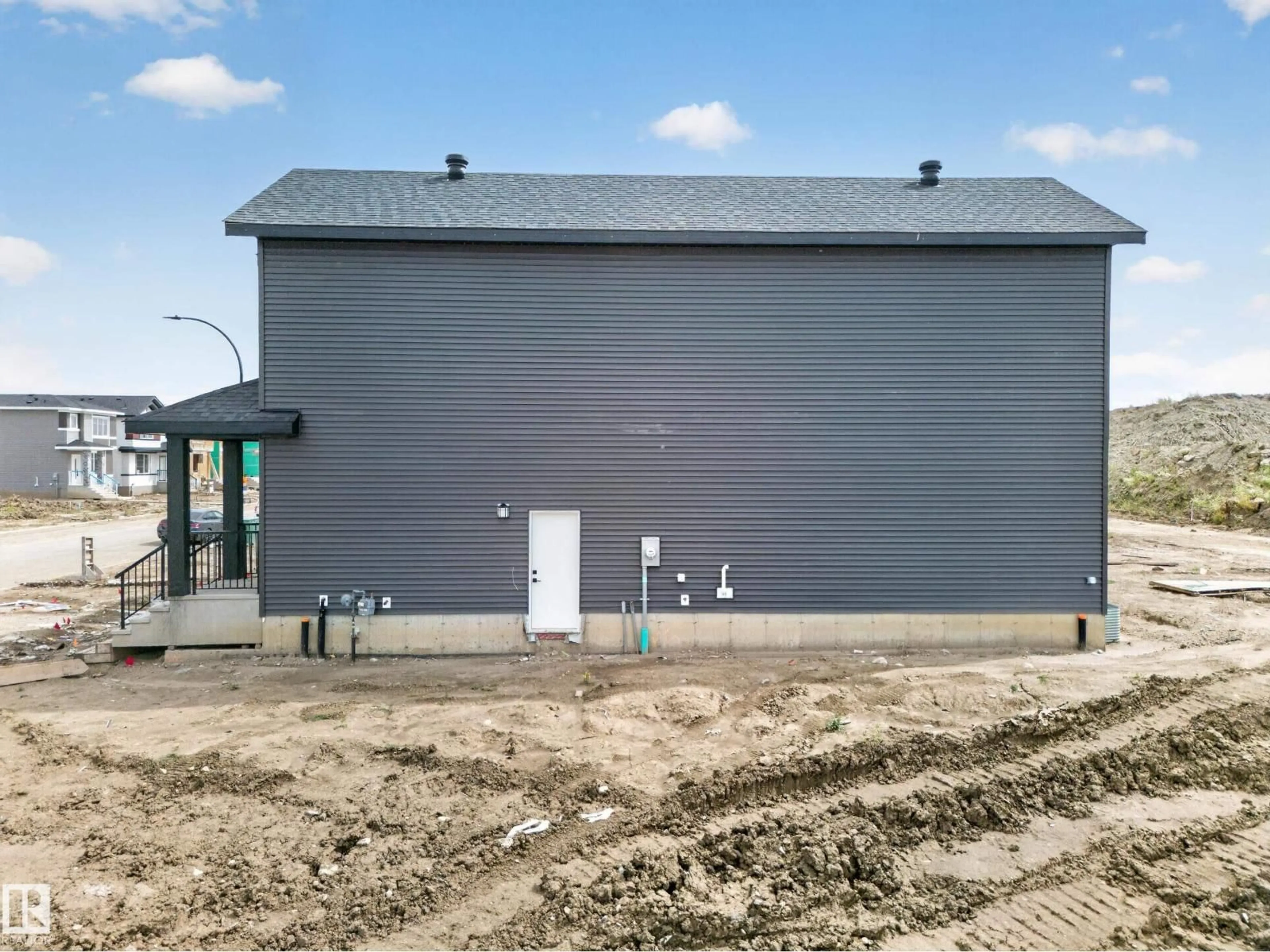 Shed for 508 ROBINSON BV, Leduc Alberta T9E1P8