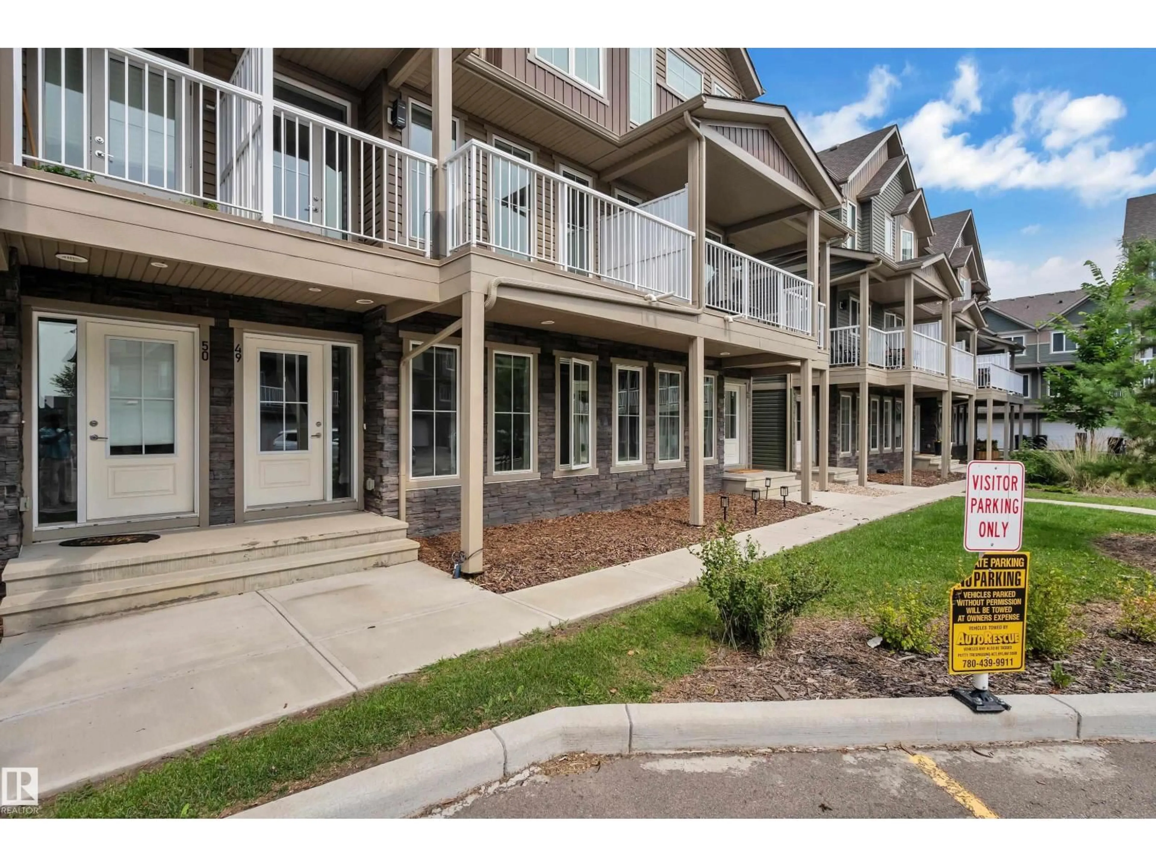 Patio, street for 1051 - 49 GRAYDON HILL BOULEVARD, Edmonton Alberta T6W3C8
