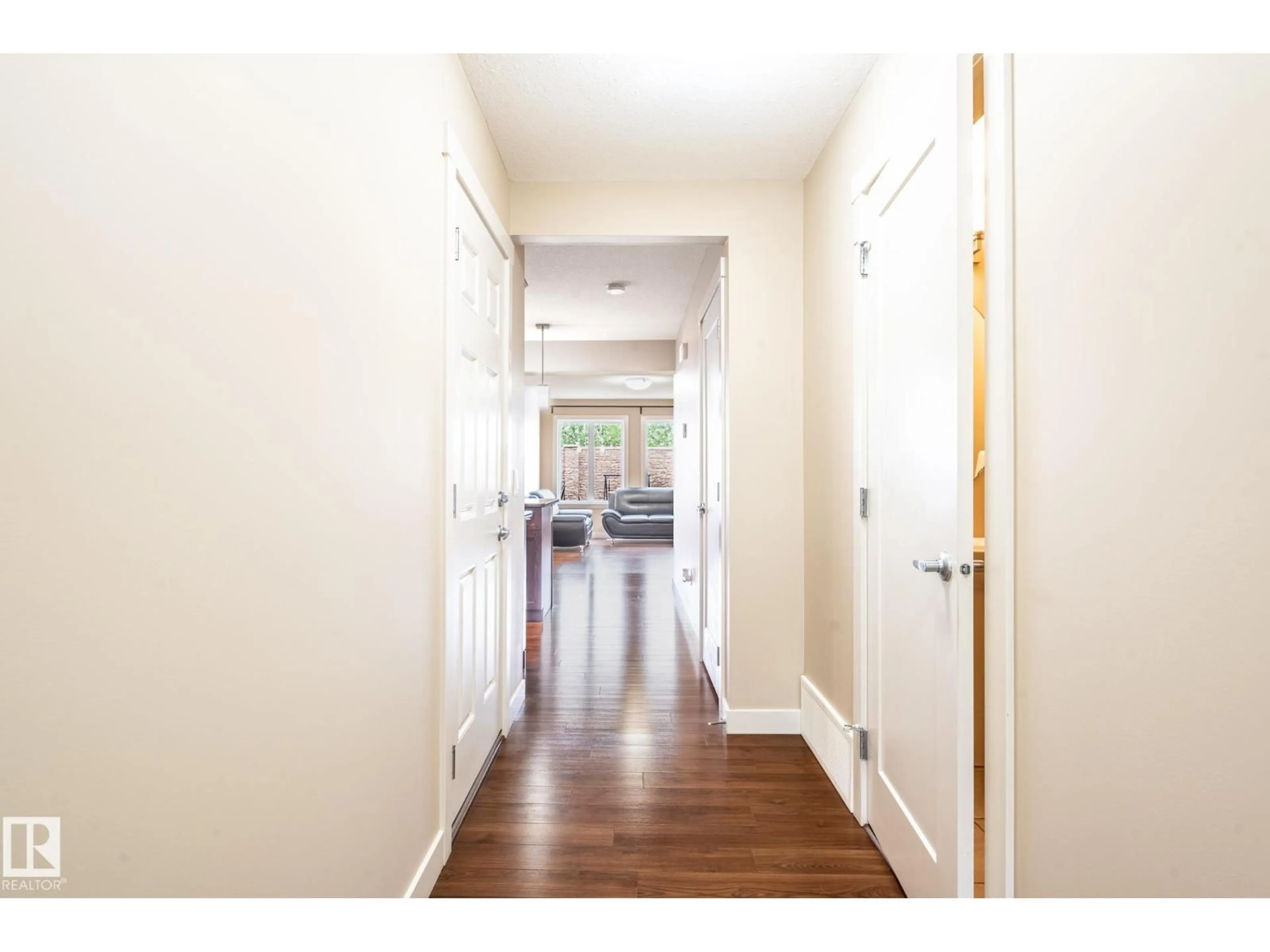 Indoor entryway for 2312 CASEY CRES, Edmonton Alberta T6W3M9