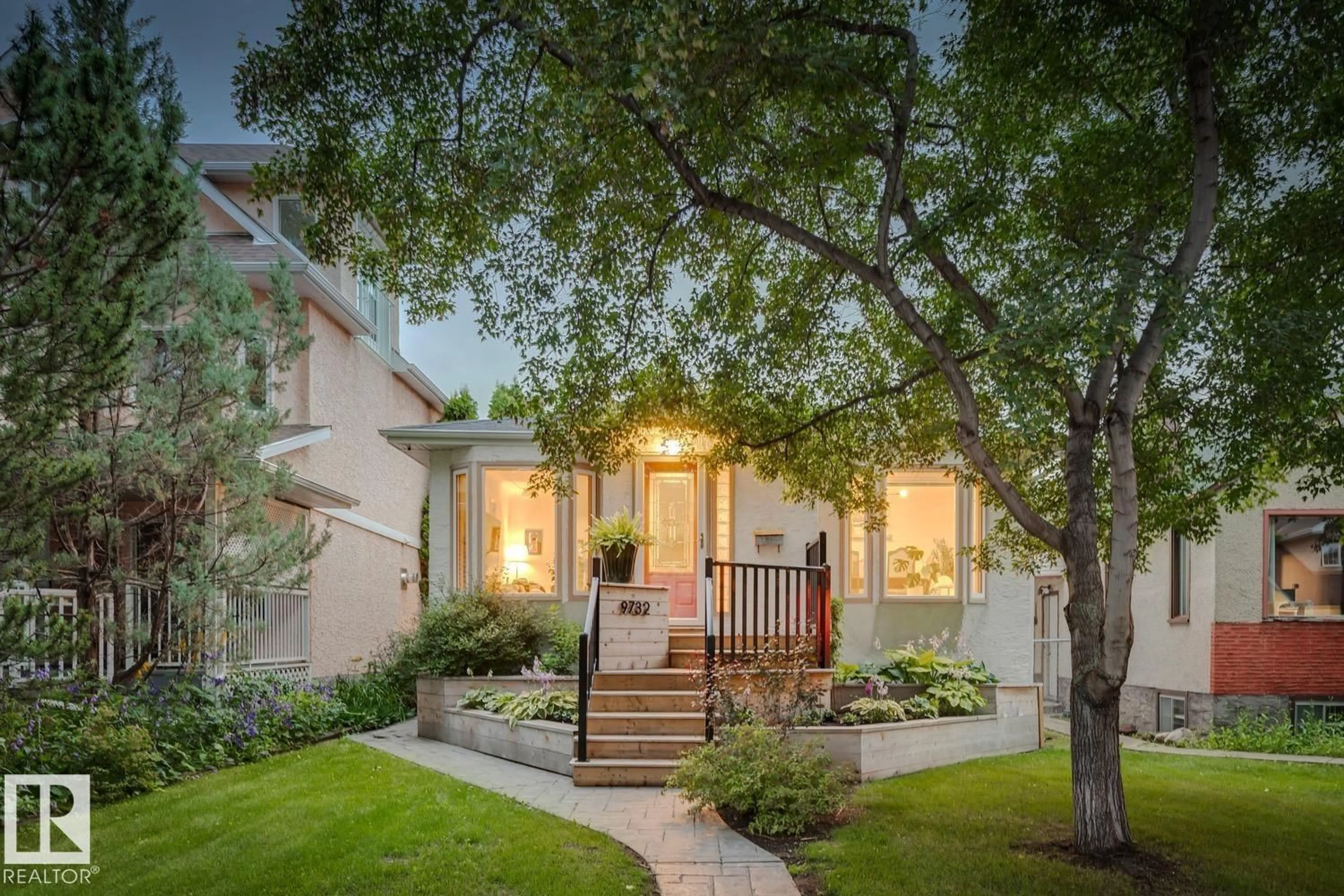 Unknown for 9732 95 ST, Edmonton Alberta T6C3X7