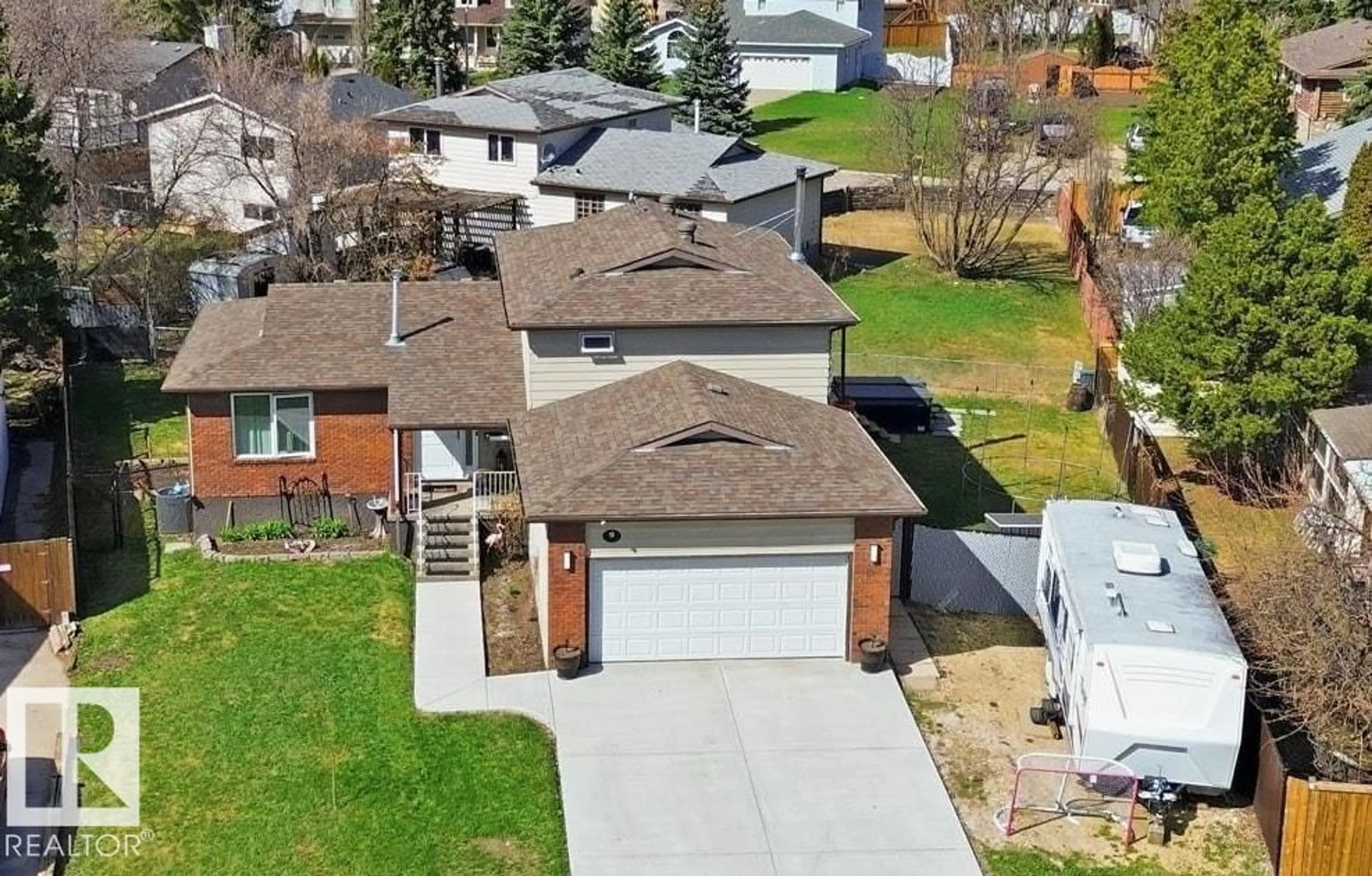 A pic from outside/outdoor area/front of a property/back of a property/a pic from drone, street for 9 PROSPECT, Cardiff Alberta T8R1N7