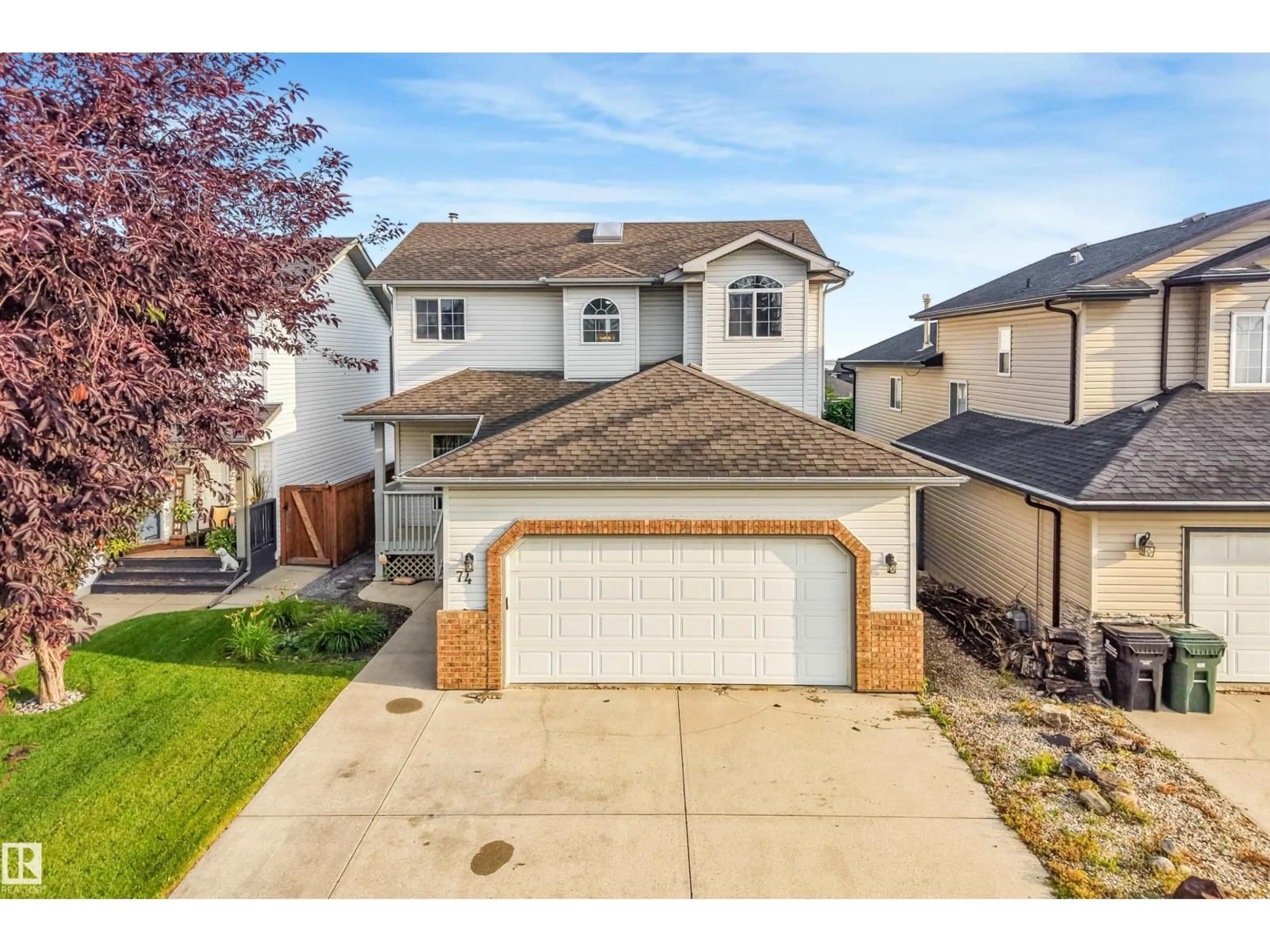 Home with vinyl exterior material, street for 74 CATALINA DR, Sherwood Park Alberta T8H2B4