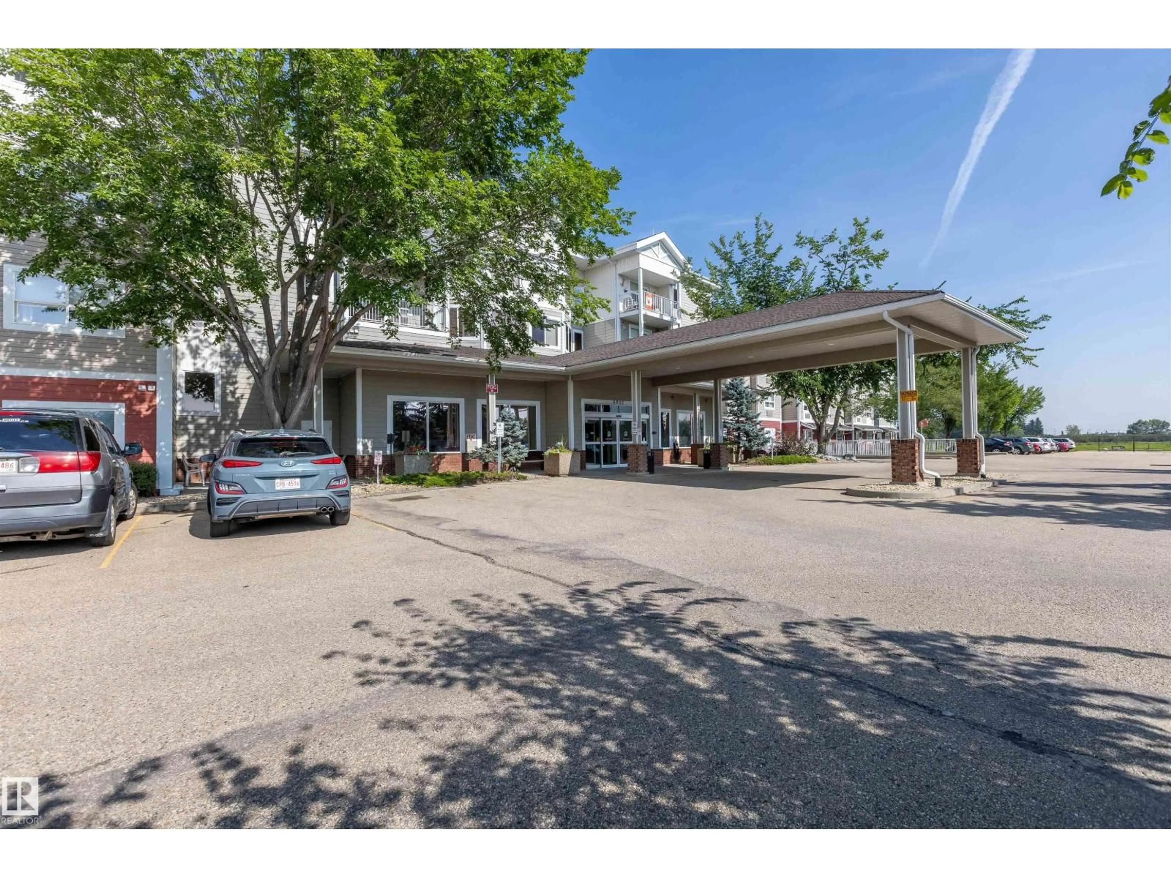 Lobby for 8802 - 326 SOUTHFORT DR, Fort Saskatchewan Alberta T8L4R6