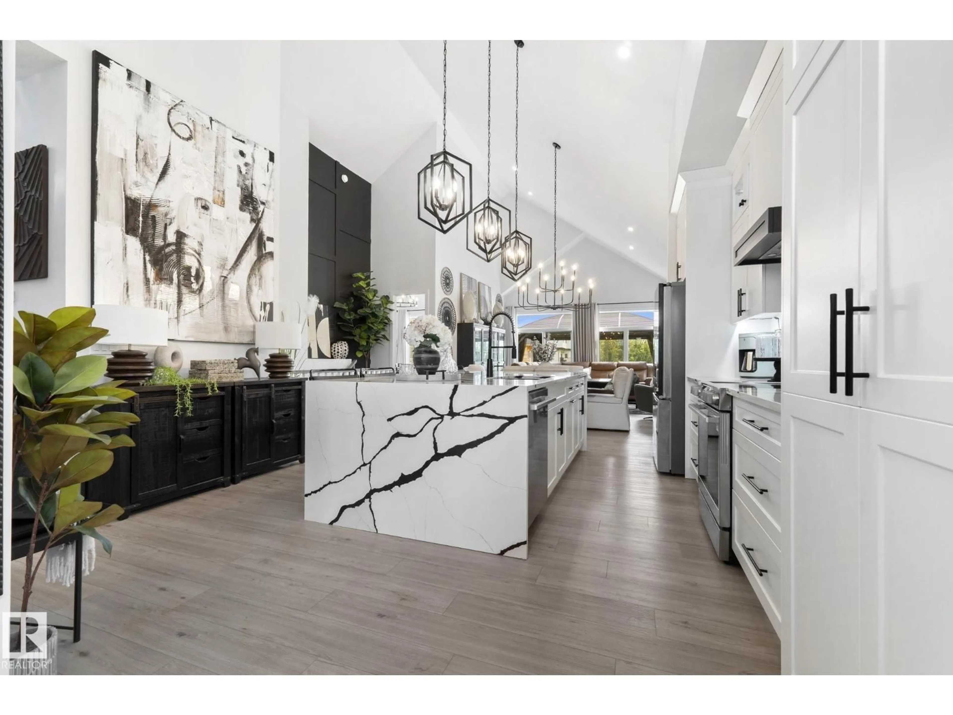 Open concept kitchen, unknown for 55 MAPLE CR, Gibbons Alberta T0A1N0