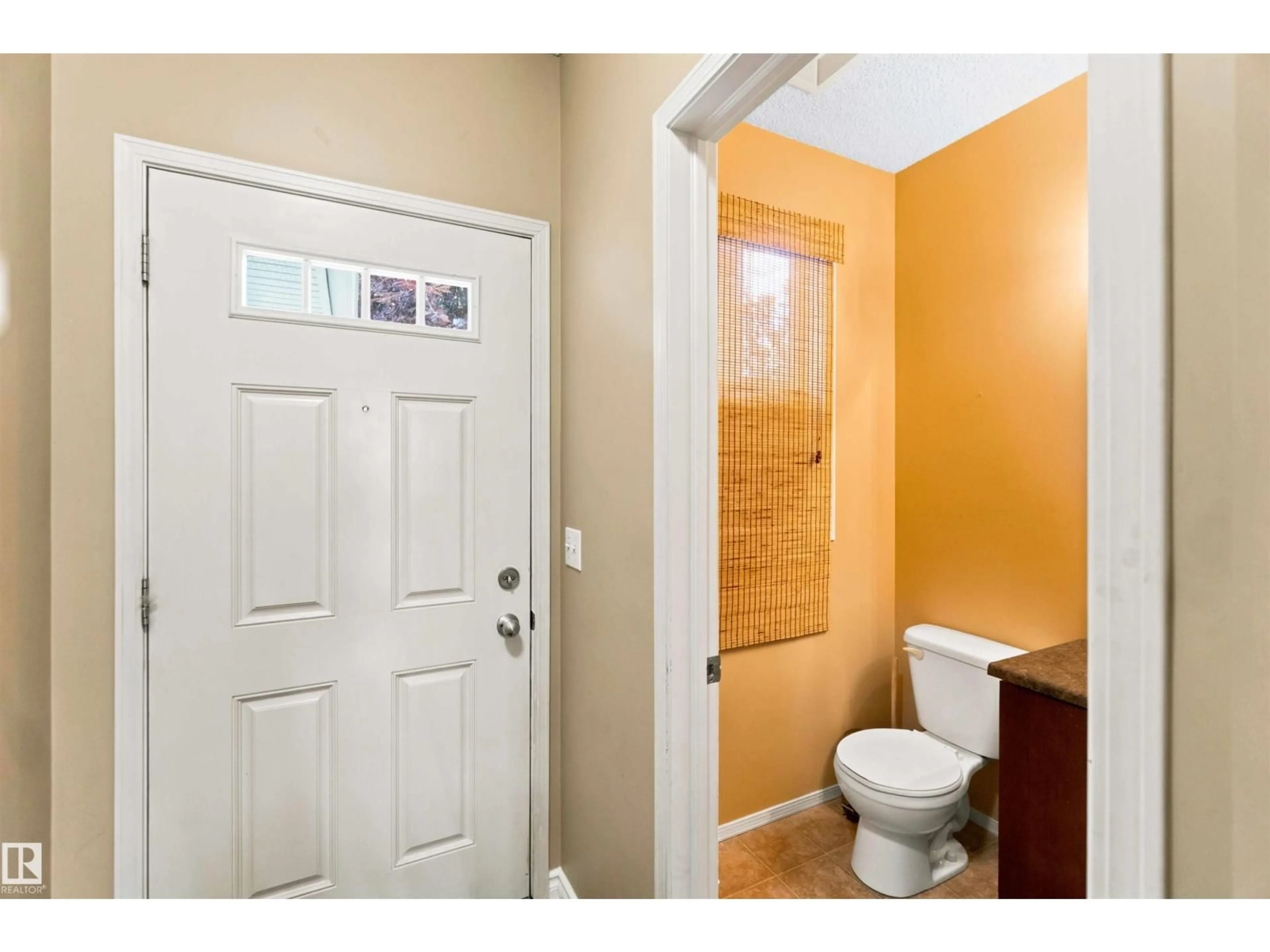 Indoor entryway for 167 GALLOWAY WD, Fort Saskatchewan Alberta T8L0B9