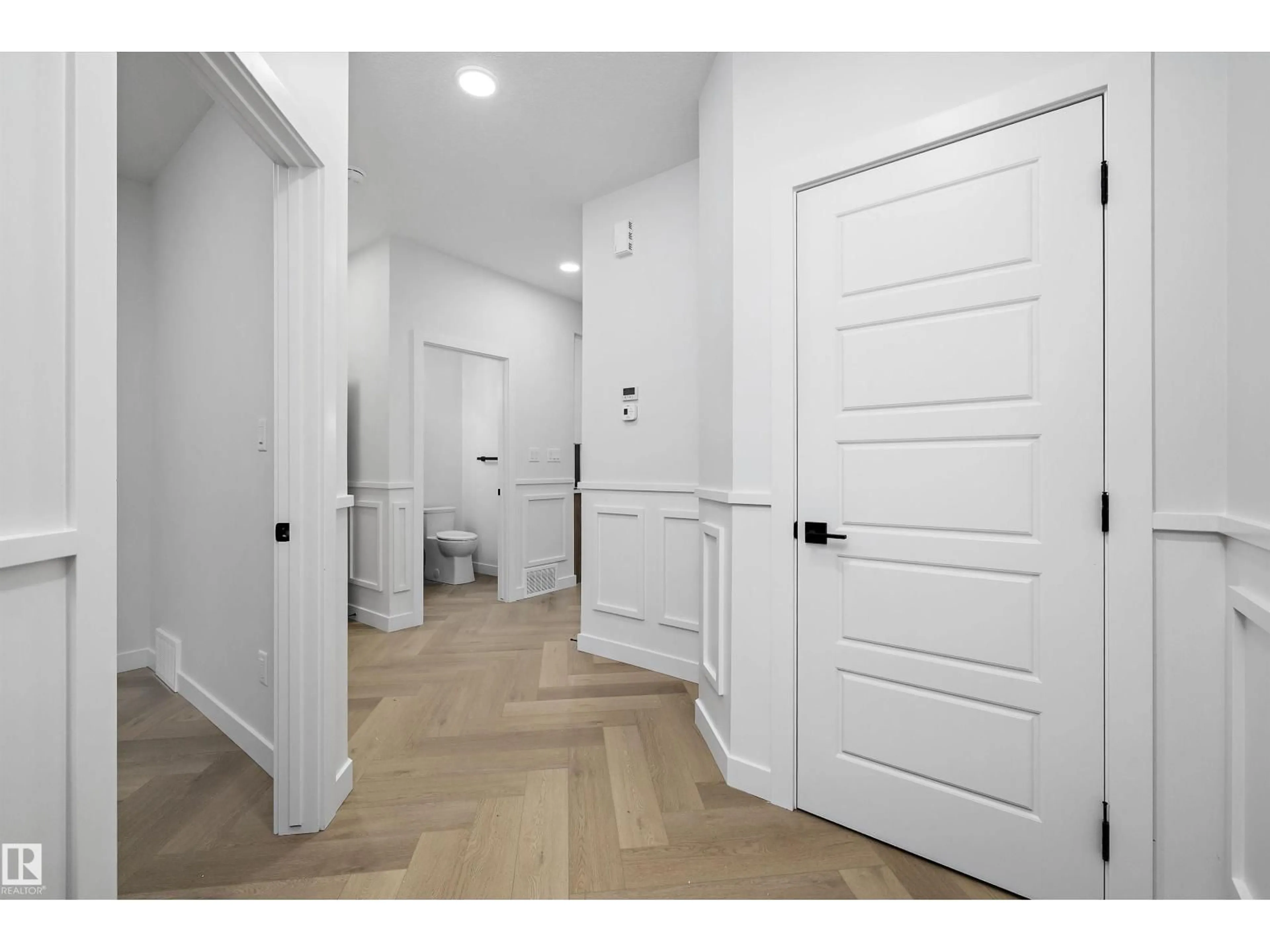Indoor entryway for 971 ELDERBERRY LD, Edmonton Alberta T6M3K3