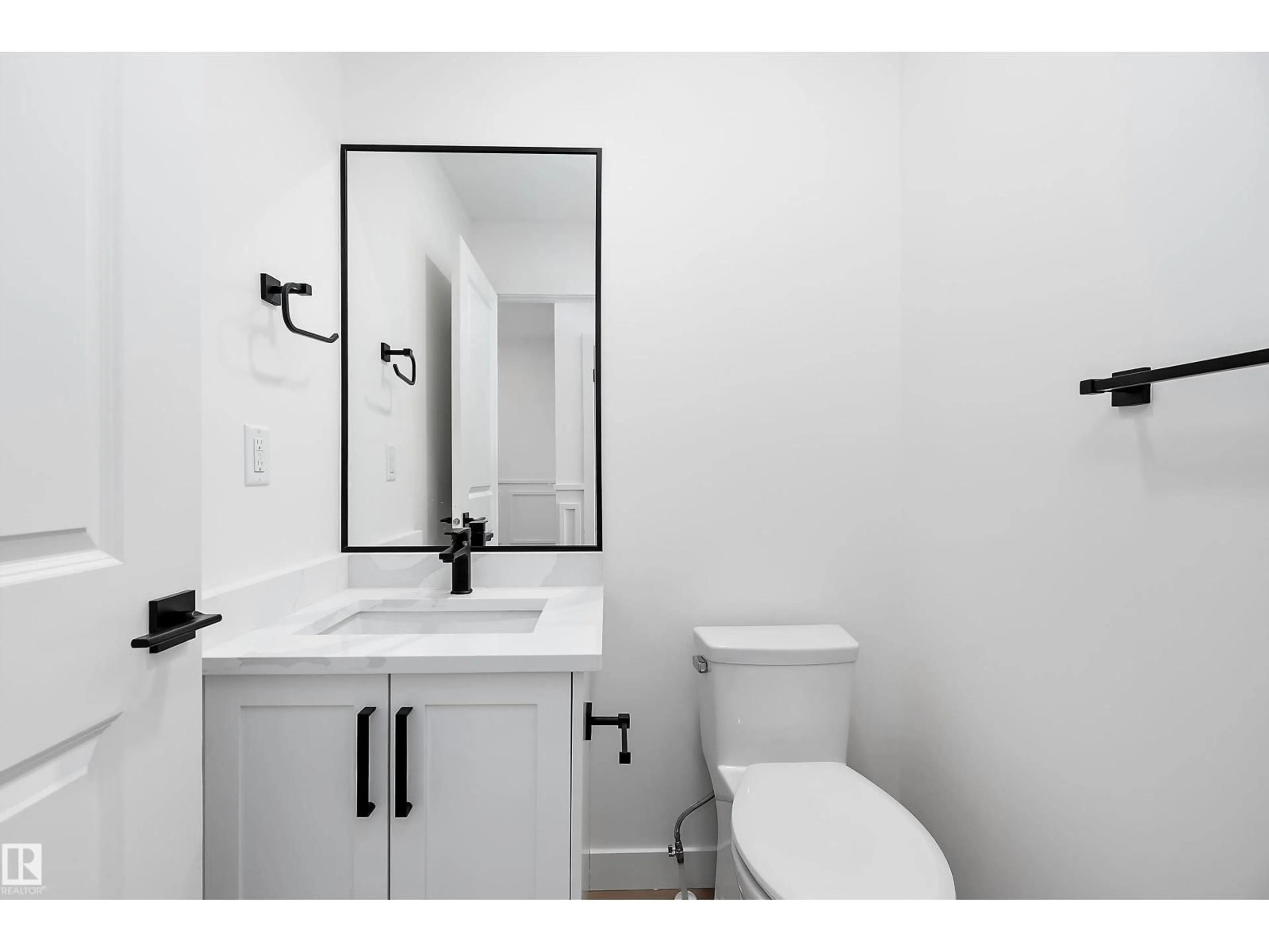 Standard bathroom, ceramic/tile floor for NW - 1763 CROSSBILL LO, Edmonton Alberta T5S0Y4