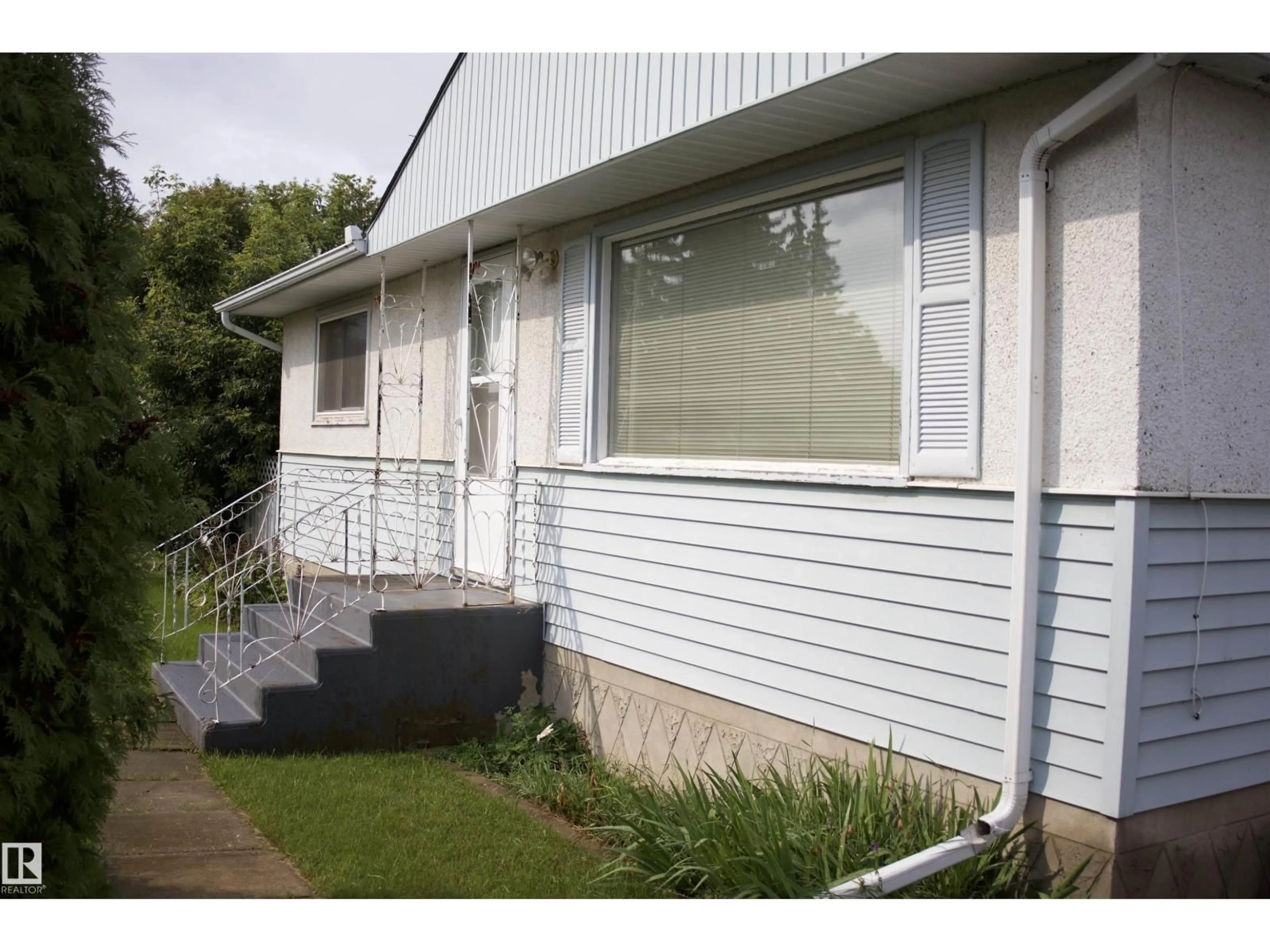 Unknown for 4926 47 ST, Barrhead Alberta T7N1H6