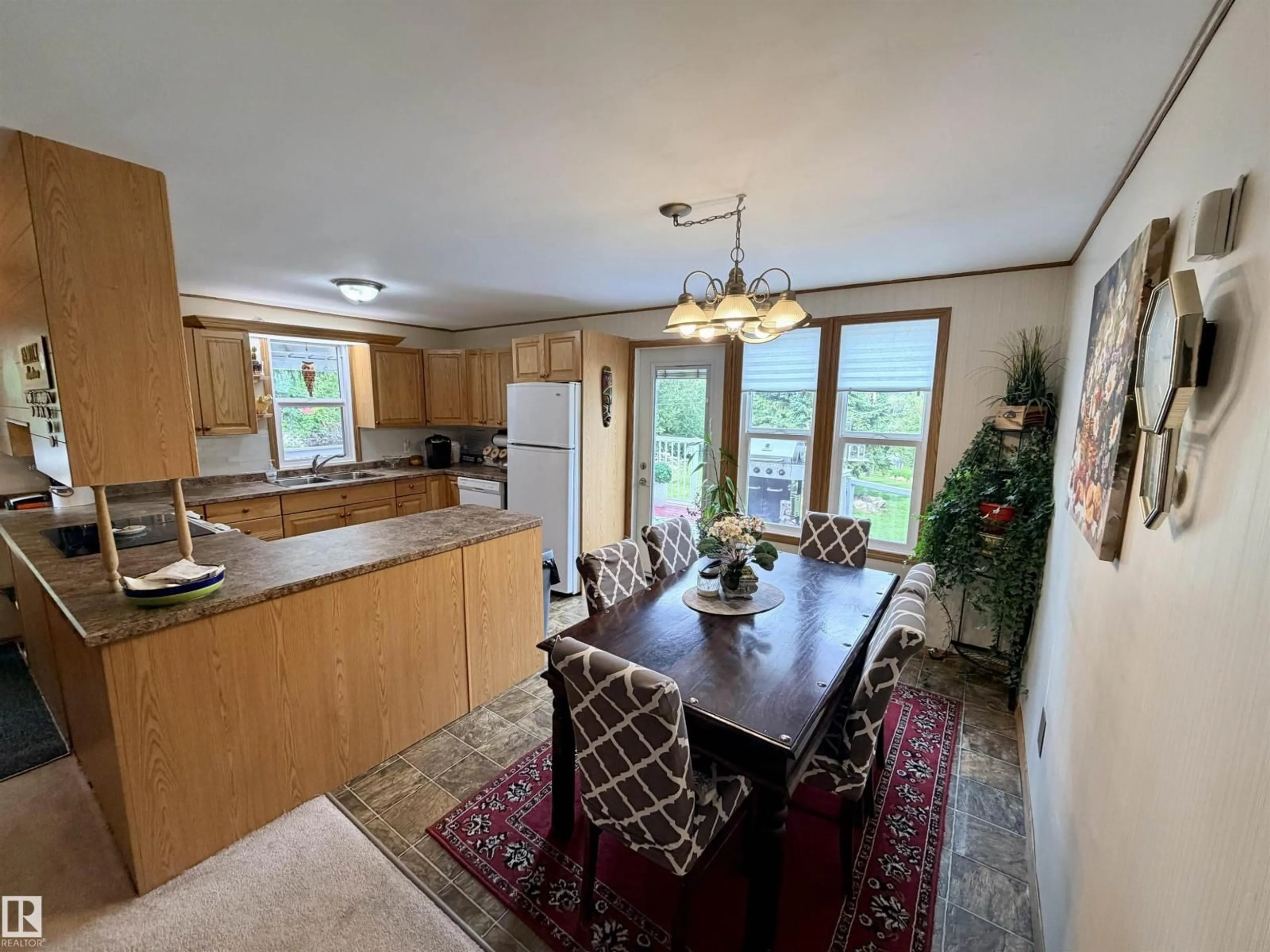 Open concept kitchen, unknown for 59201 - 627 RR 95, Rural St. Paul County Alberta T0A3A0