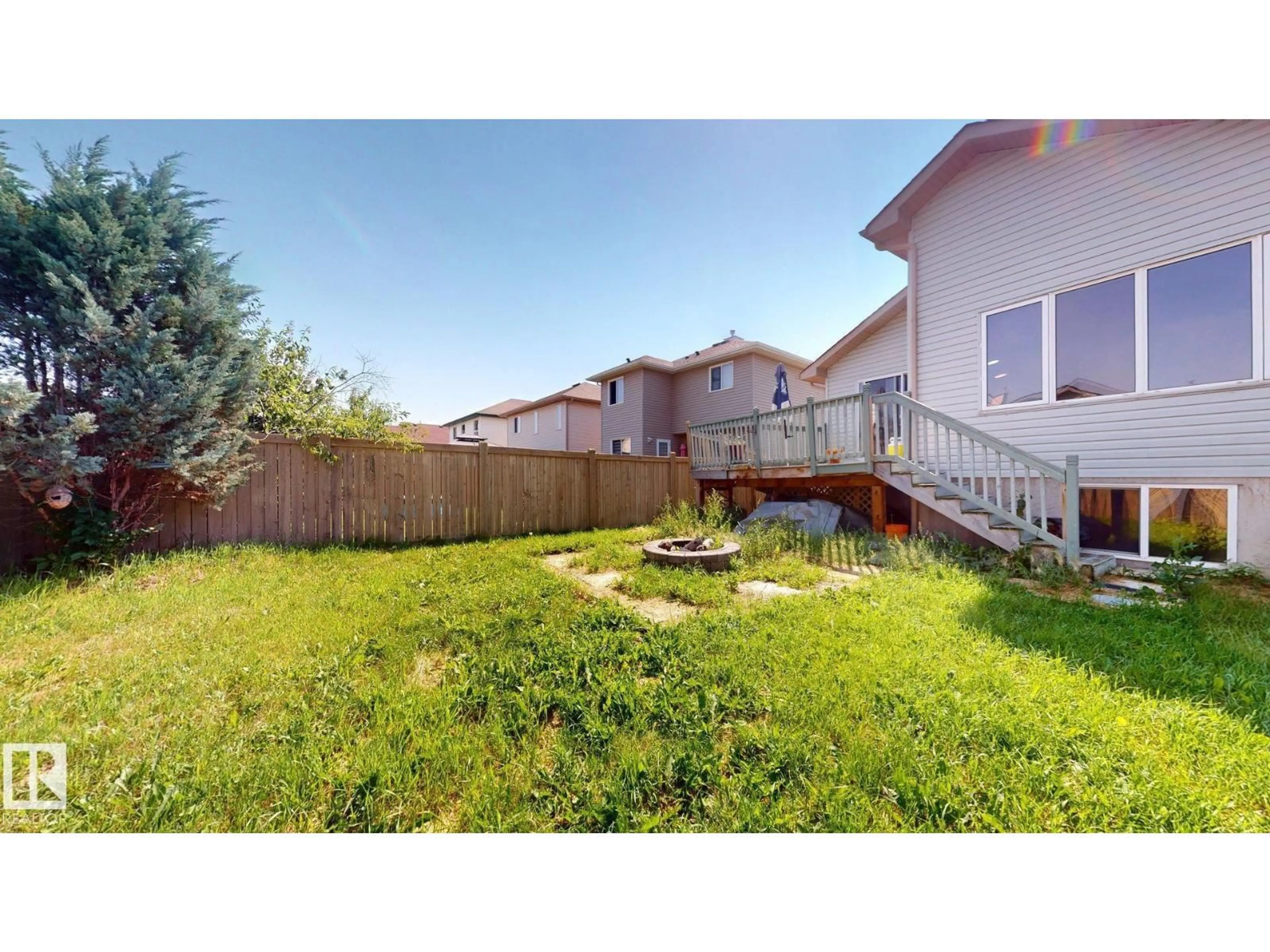 Patio, street for 7848 7 AVENUE, Edmonton Alberta T6X1N3
