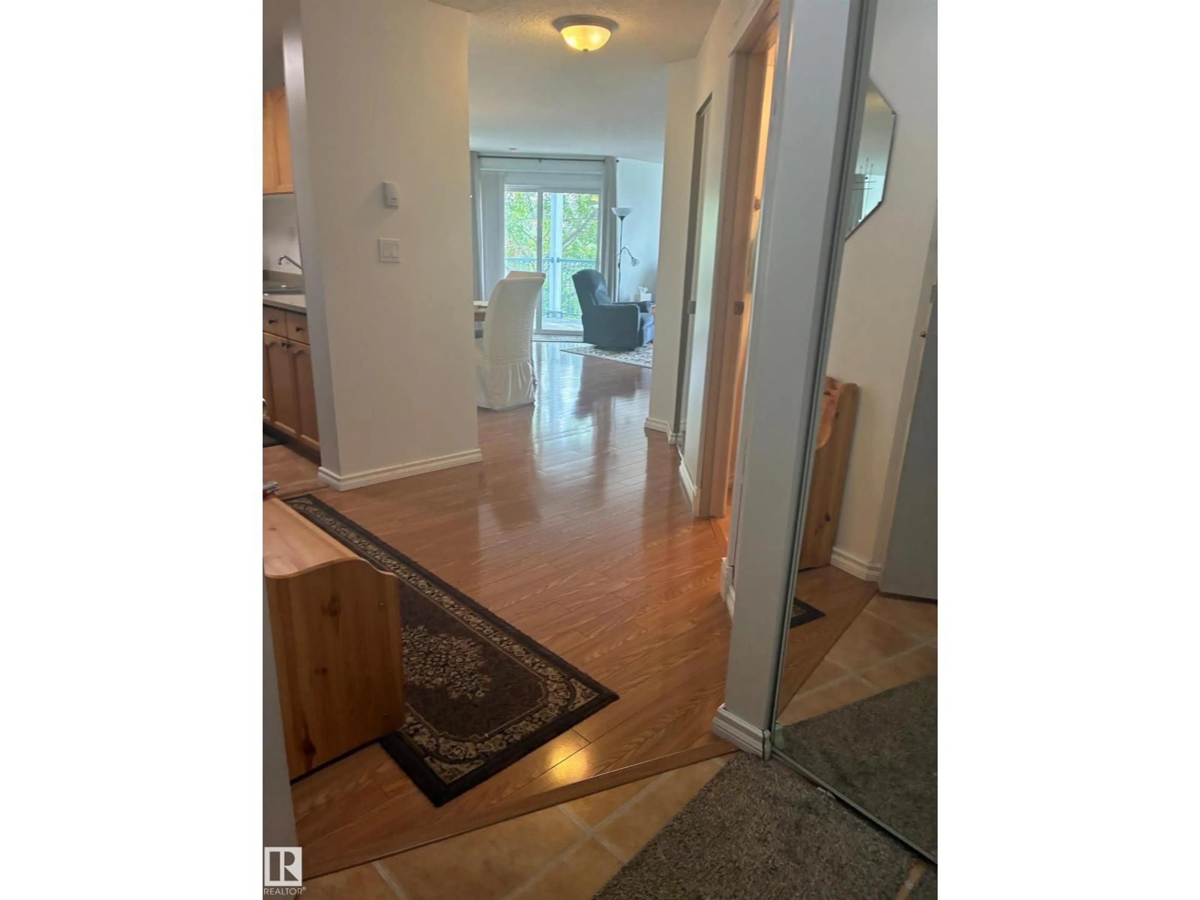 Indoor entryway for #323 - 2520 50 ST, Edmonton Alberta T6L7A8
