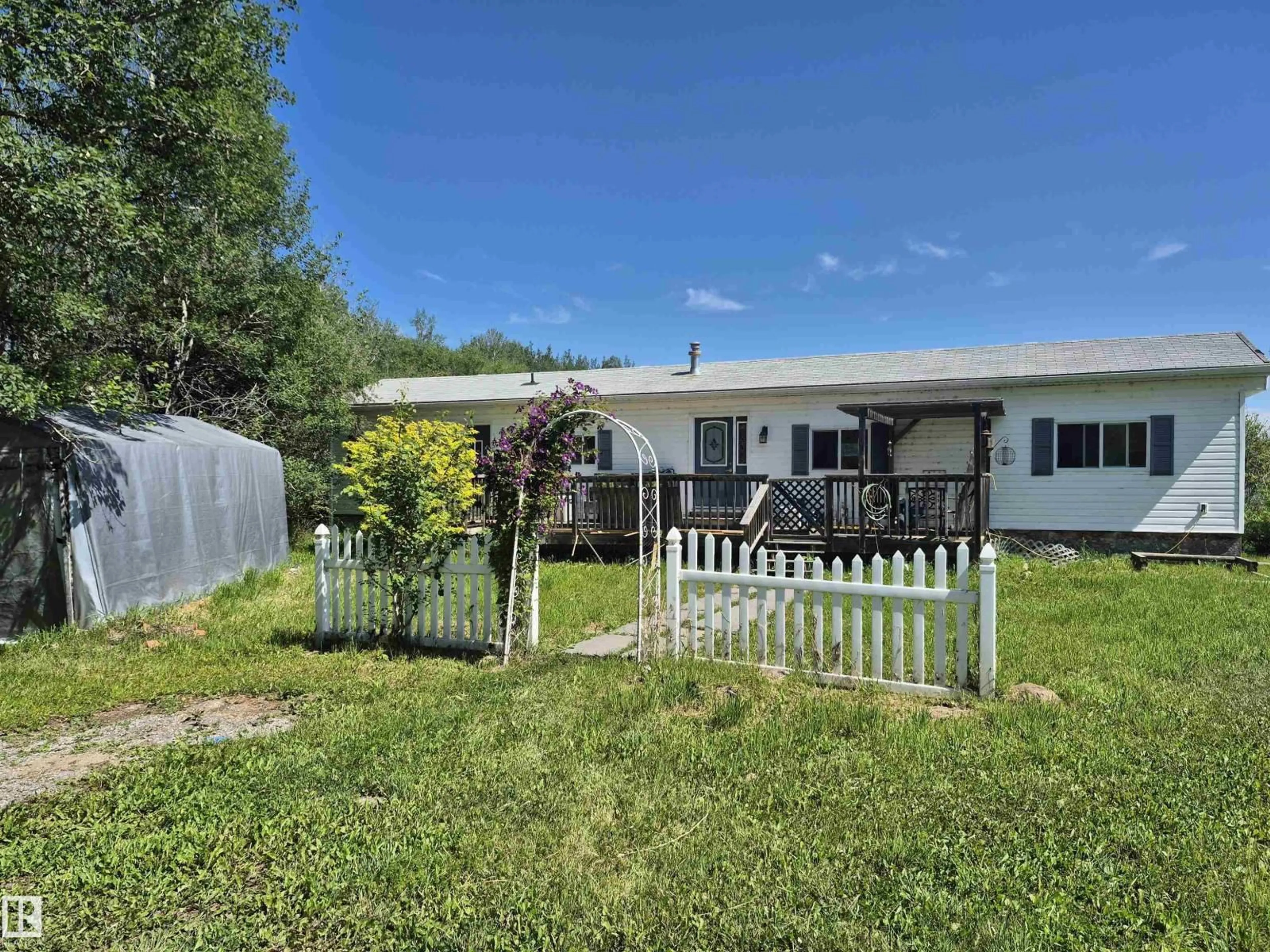 A pic from outside/outdoor area/front of a property/back of a property/a pic from drone, unknown for 463051 RANGE ROAD 64, Rural Wetaskiwin County Alberta T0C0T0