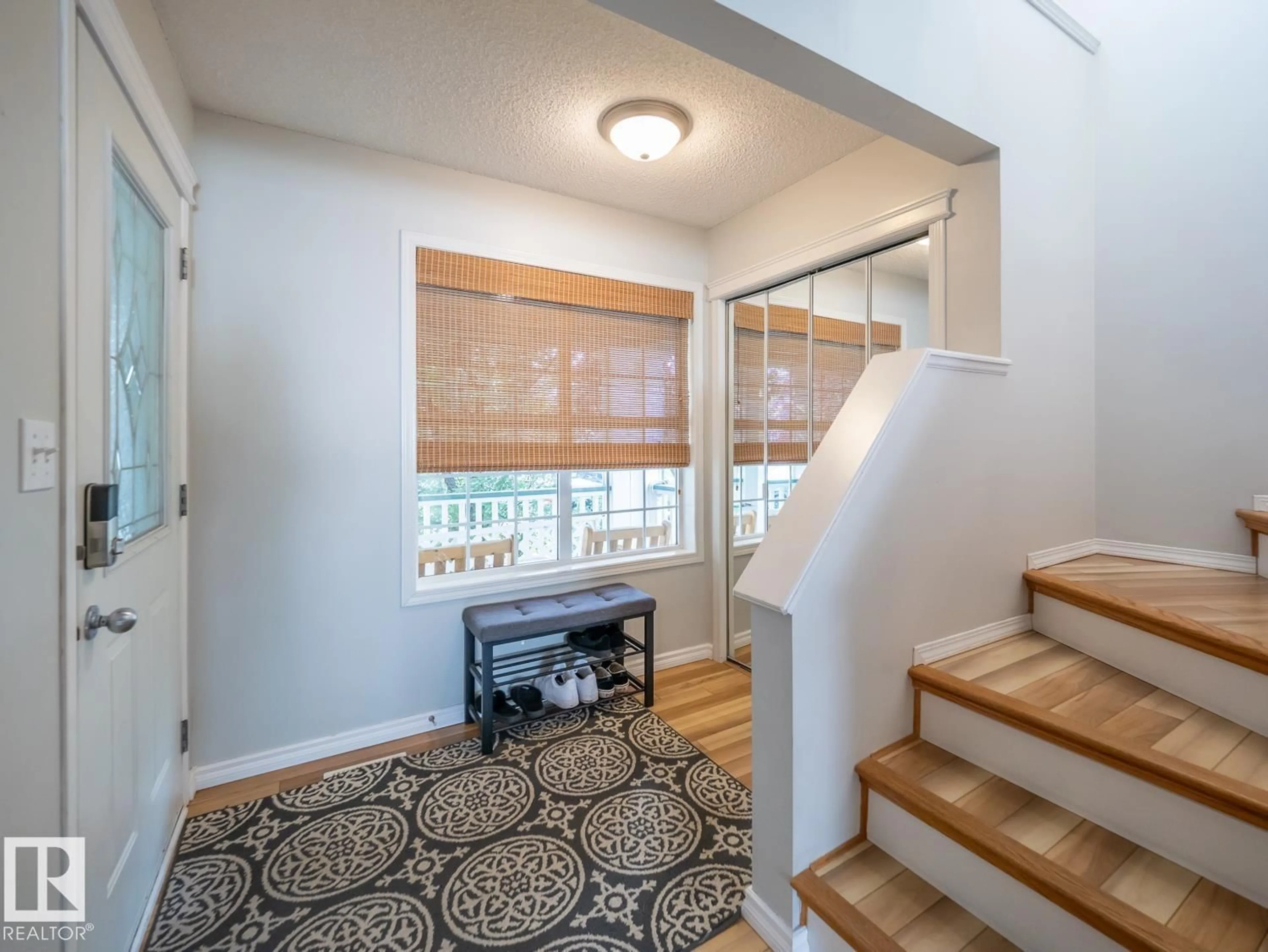 Indoor entryway for SW - 12124 17 AV, Edmonton Alberta T6W1M1