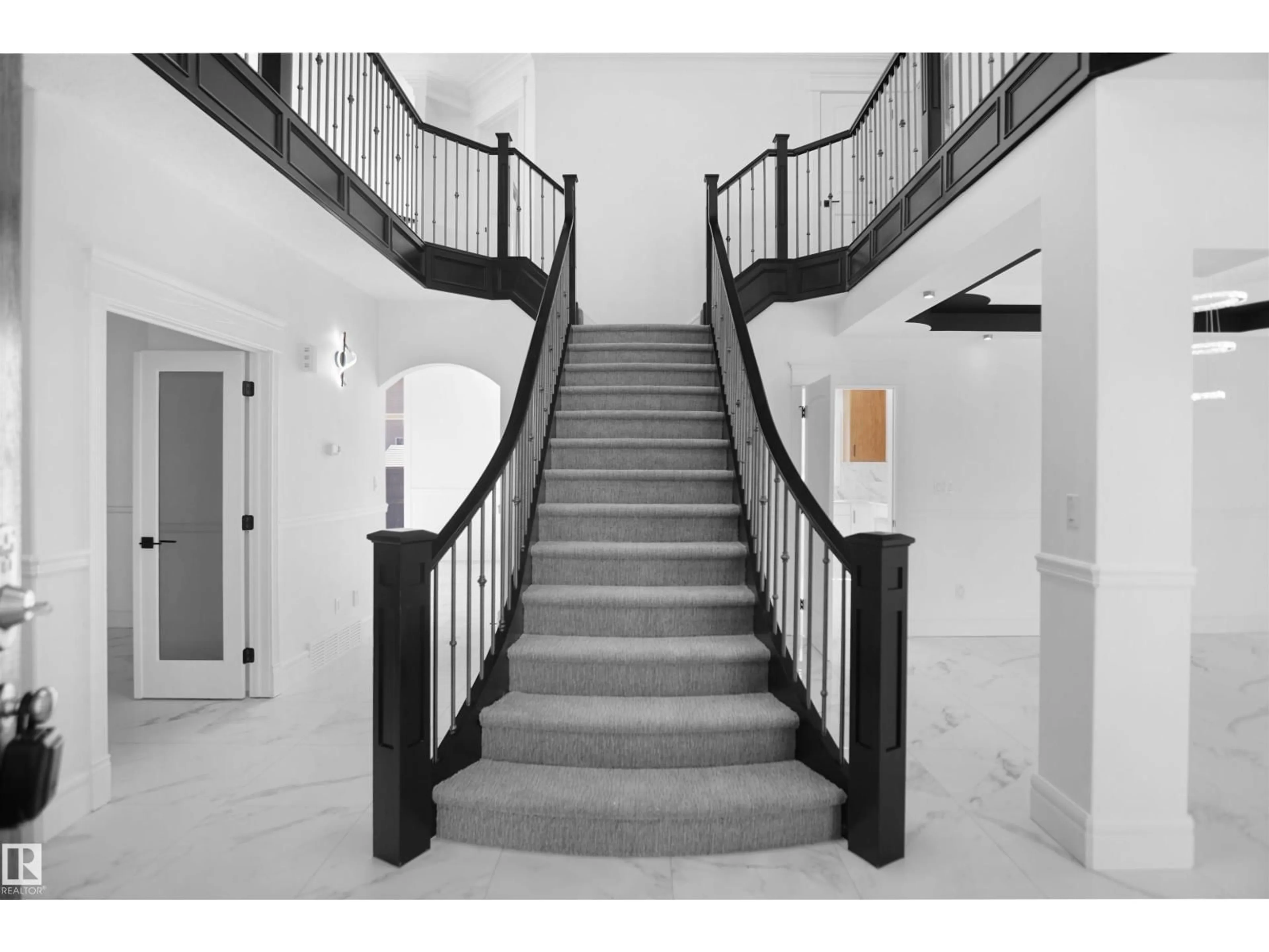 Stairs for SW - 6823 18 AV, Edmonton Alberta T6X0C9
