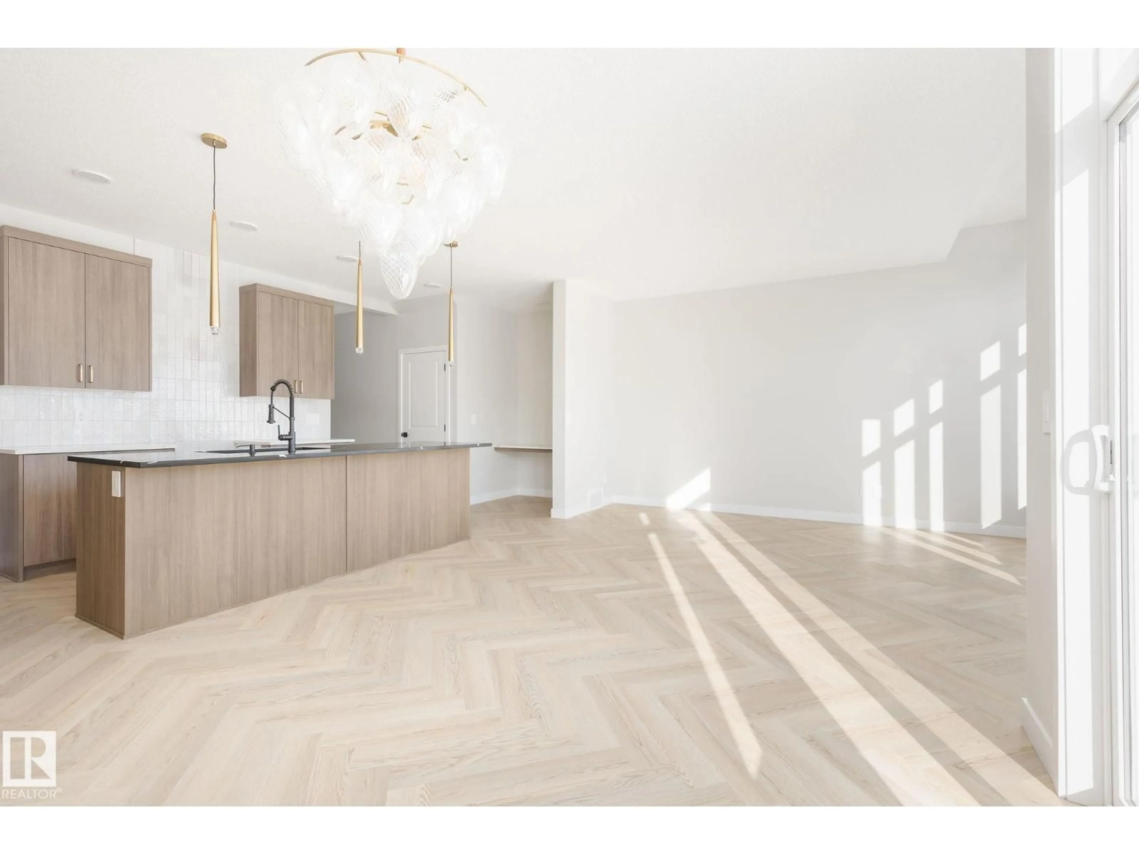 Open concept kitchen, unknown for 24 CLICHY CL, St. Albert Alberta T8T2E4