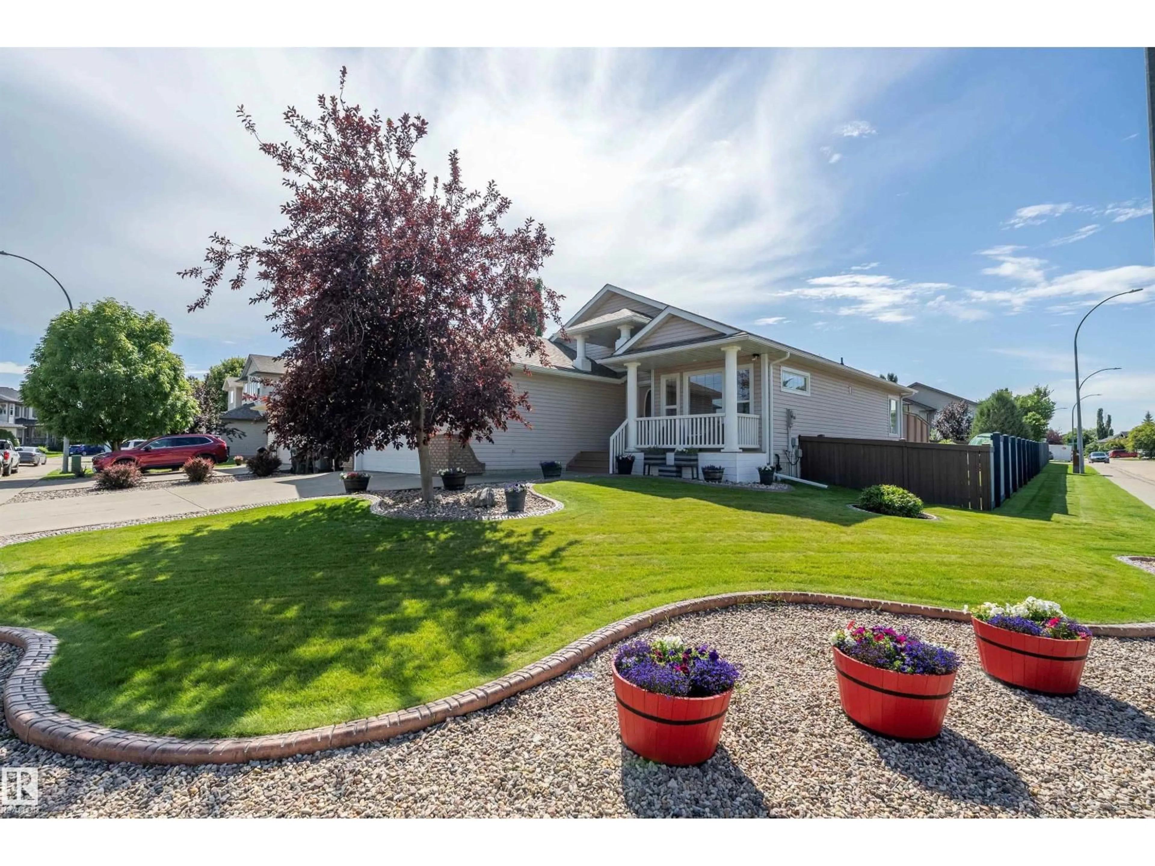 Home with vinyl exterior material, unknown for 1 LINKSVIEW CL, Spruce Grove Alberta T7X4P3