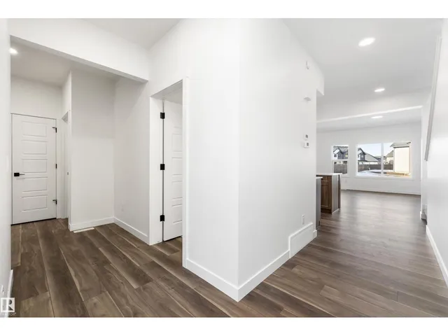 NW - 19428 25 AV, Edmonton 4