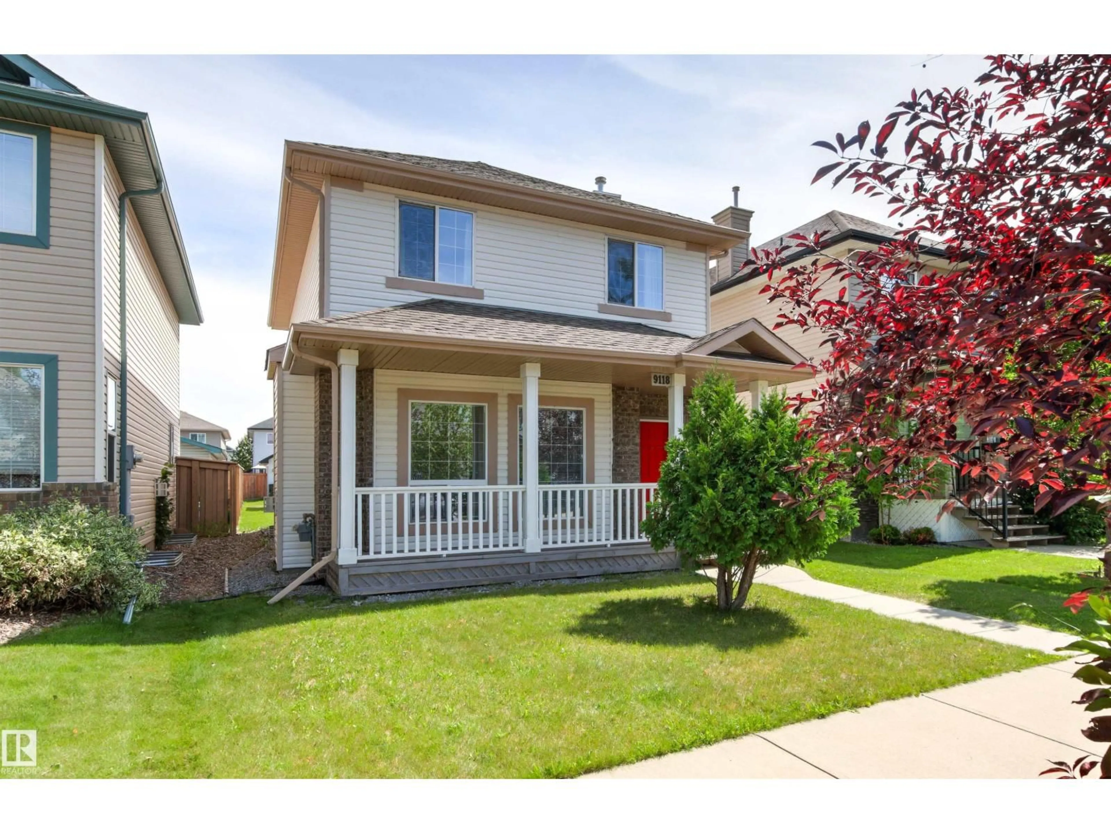 Home with vinyl exterior material, street for 9118 SCOTT CR, Edmonton Alberta T6R0E5