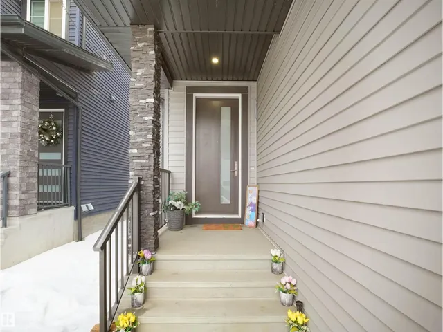 2928 1 AV, Edmonton 5
