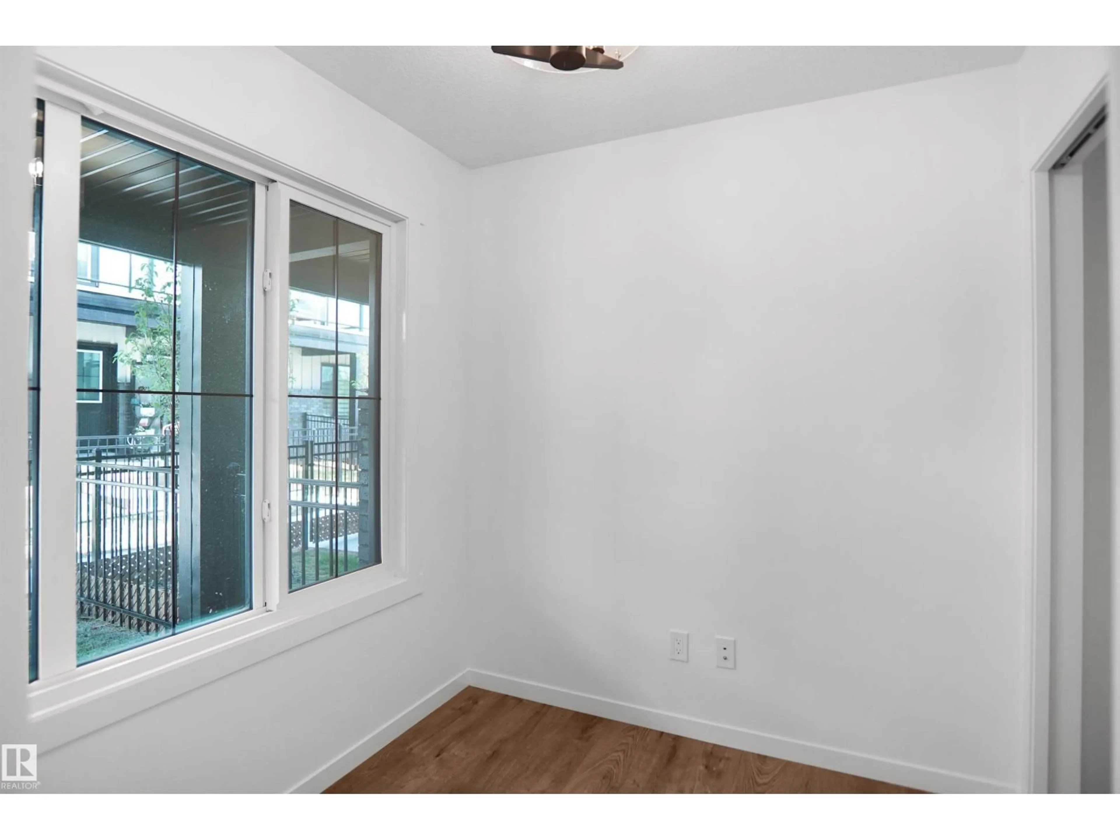 A pic of a room for 7060 ROSENTHAL DR, Edmonton Alberta T5T7N6