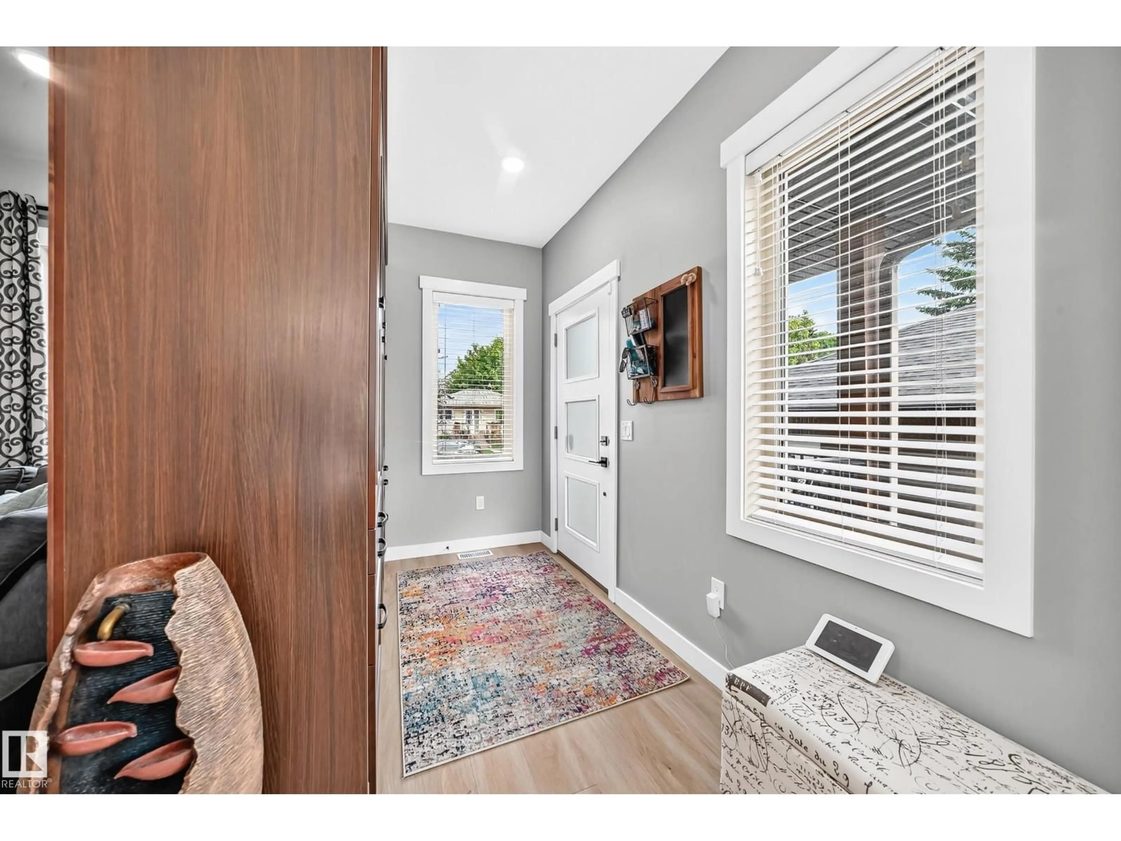 Indoor entryway for NW - 14419 104 AV, Edmonton Alberta T5N2X8