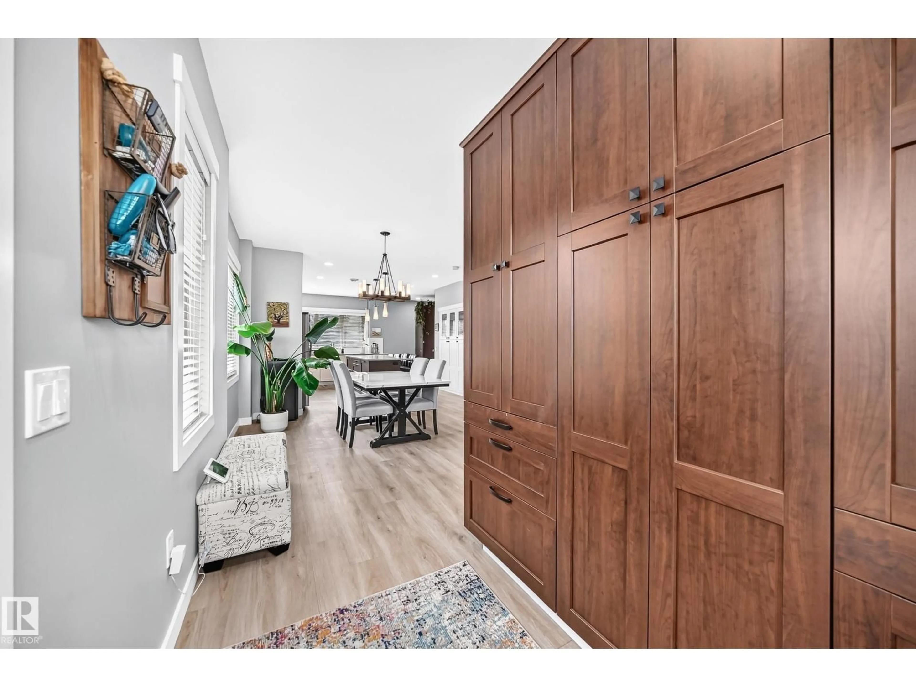Indoor entryway for NW - 14419 104 AV, Edmonton Alberta T5N2X8